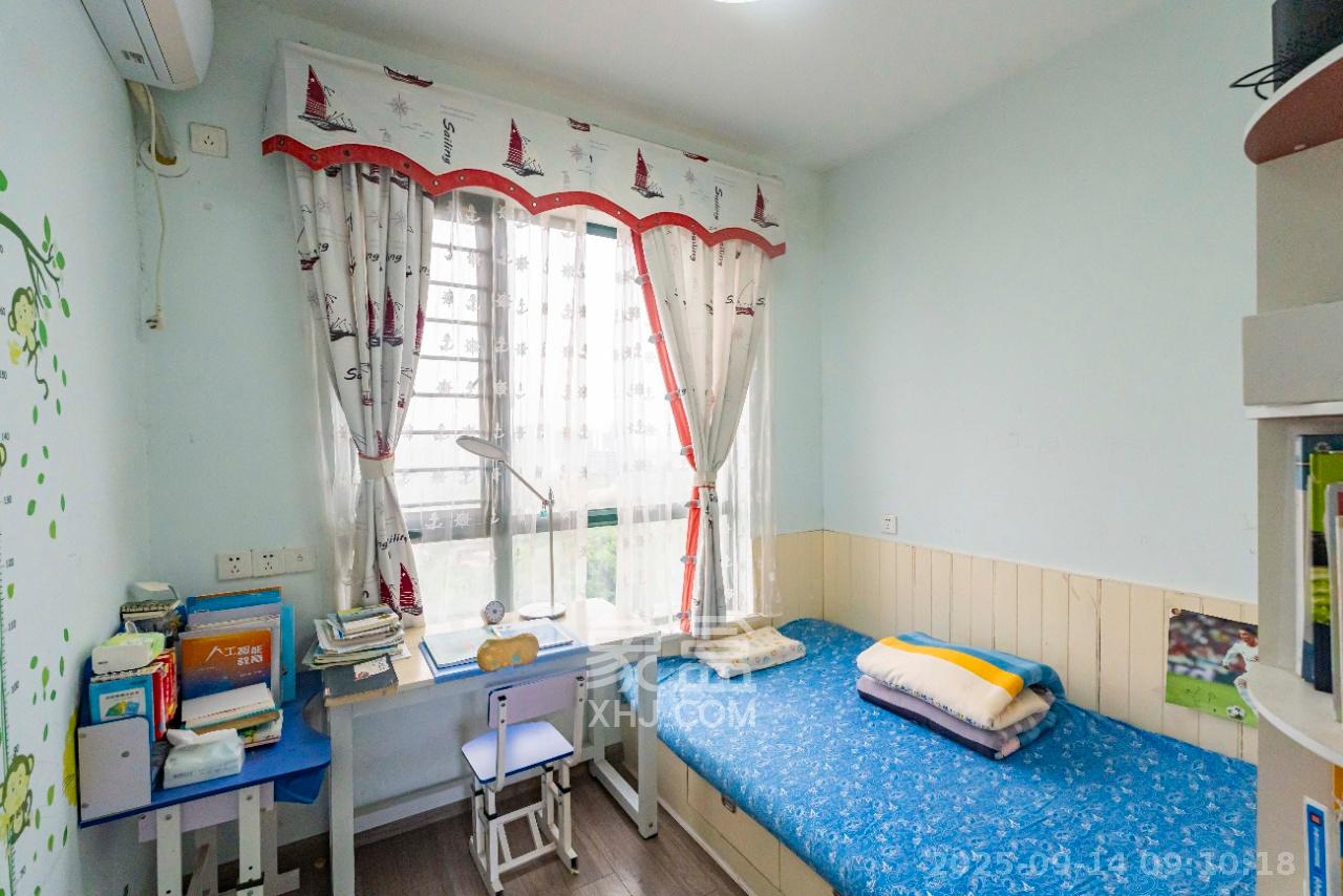 维一星城原山苑  4室2厅1卫    2300.0元/月室内图