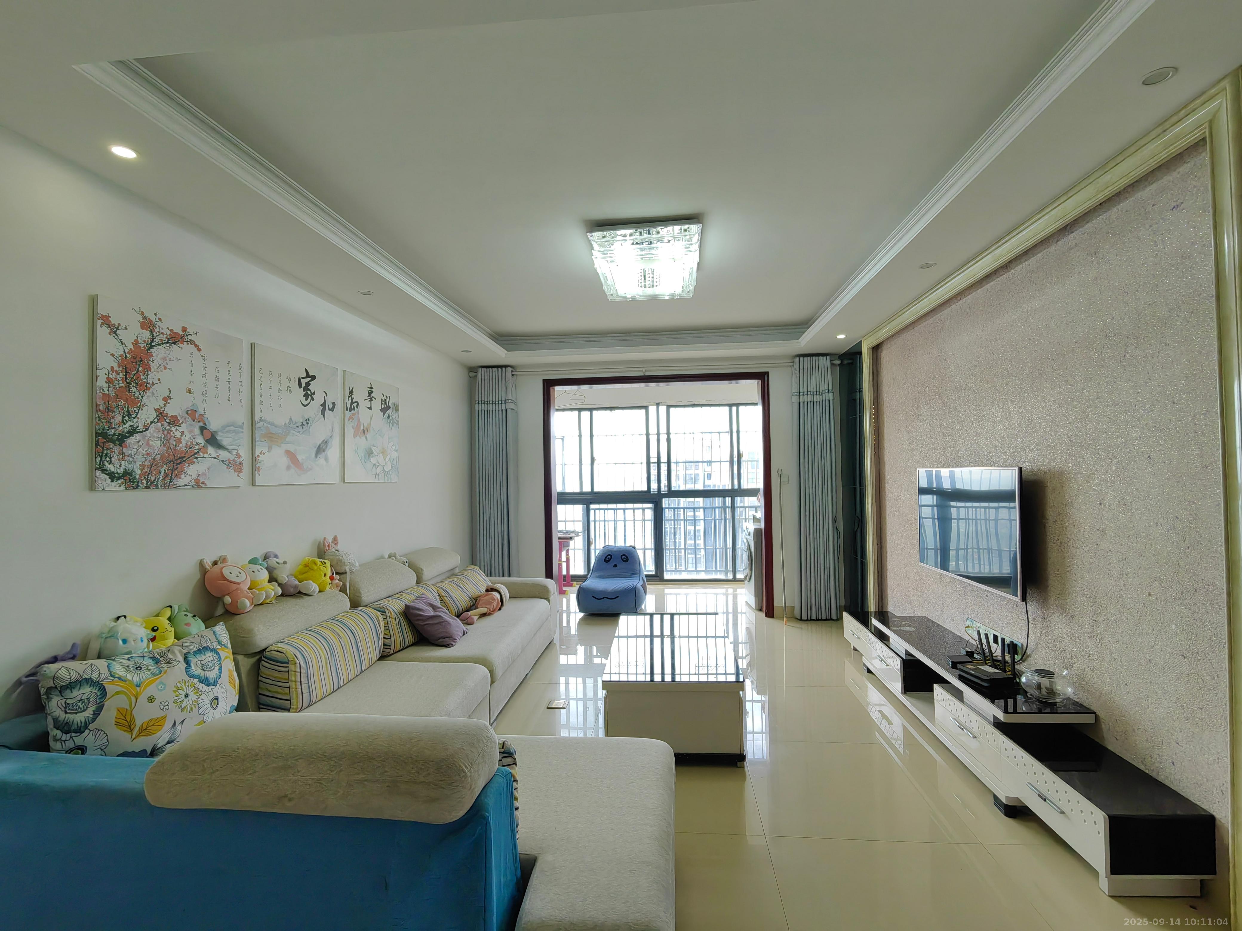 印象华都  3室2厅1卫    1300.0元/月室内图