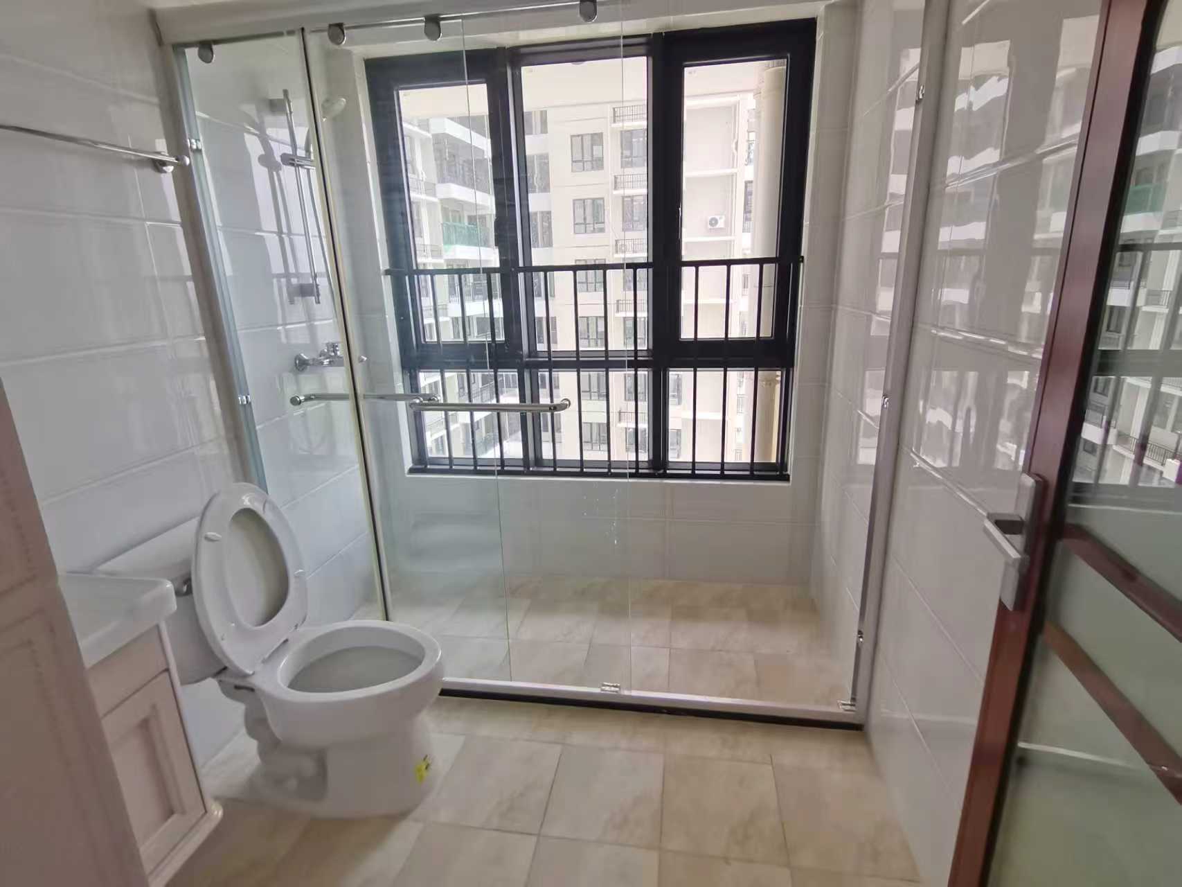 万景峰一期  3室2厅1卫    3500.0元/月 万景峰一期  3室2厅1卫    3500.0元/月室内图