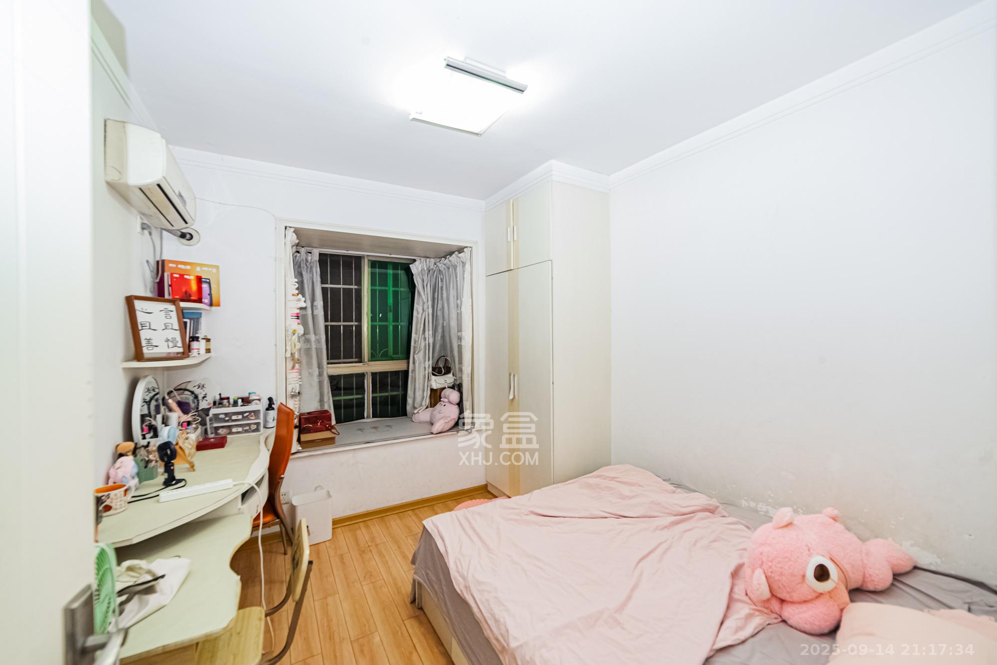 景香苑  2室2厅1卫    48.0万 景香苑  2室2厅1卫    48.0万卧室