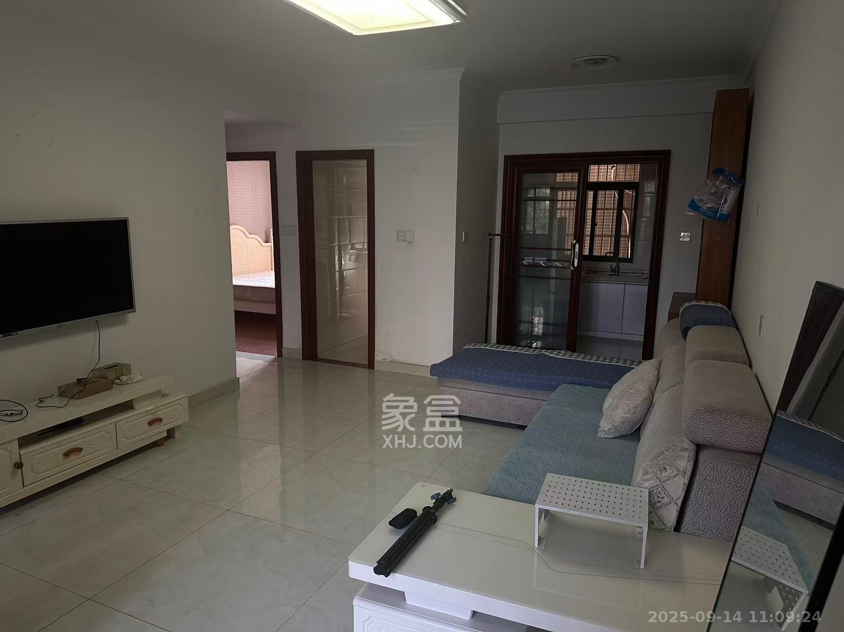 景塘家园  3室1厅1卫    2200.0元/月室内图