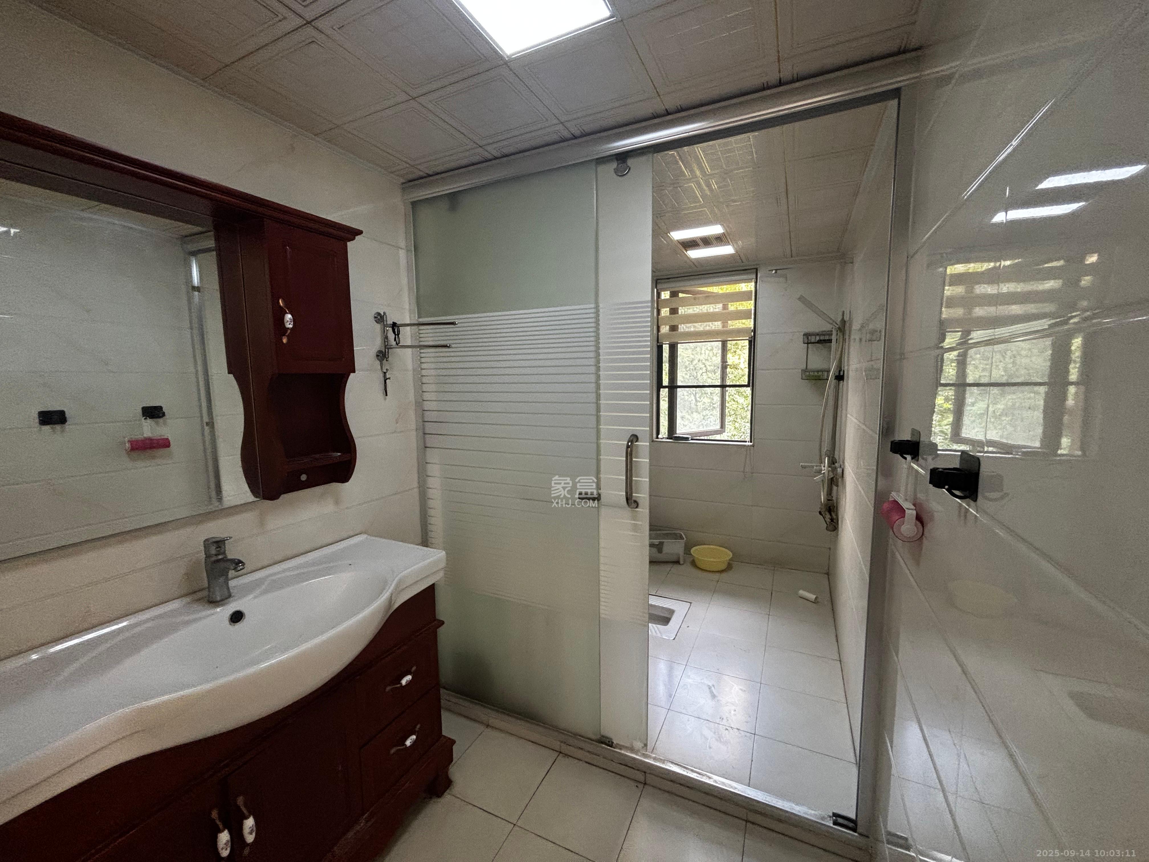 中建芙蓉嘉苑 3室2厅2卫 2300.0元/月 中建芙蓉嘉苑 3室2厅2卫 2300.0元/月室内图