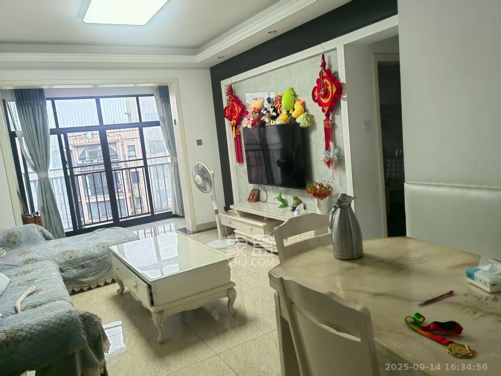 秀峰景园(领秀峰) 3室2厅1卫 2000.0元/月 秀峰景园(领秀峰) 3室2厅1卫 2000.0元/月户型图