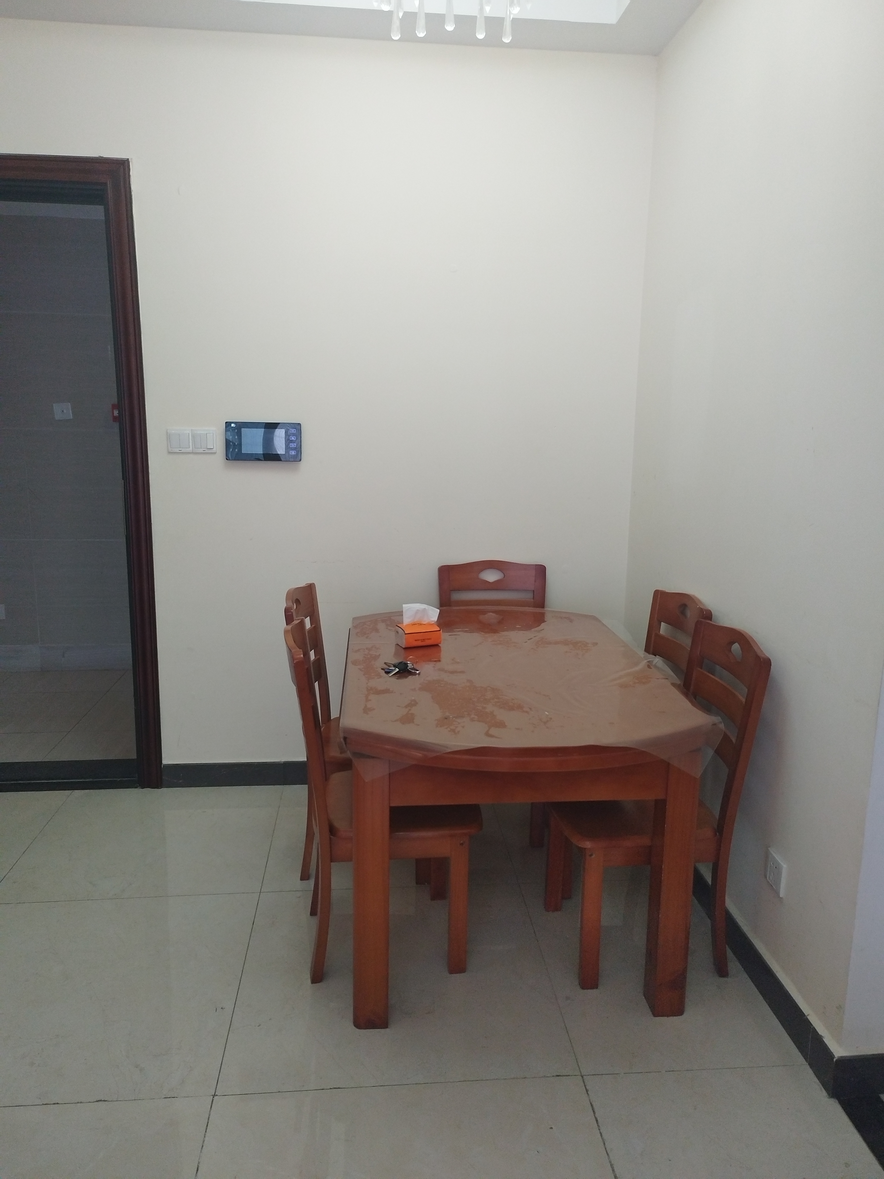 恒大海口文化旅游城 3室2厅2卫 2000.0元/月 恒大海口文化旅游城 3室2厅2卫 2000.0元/月室内图