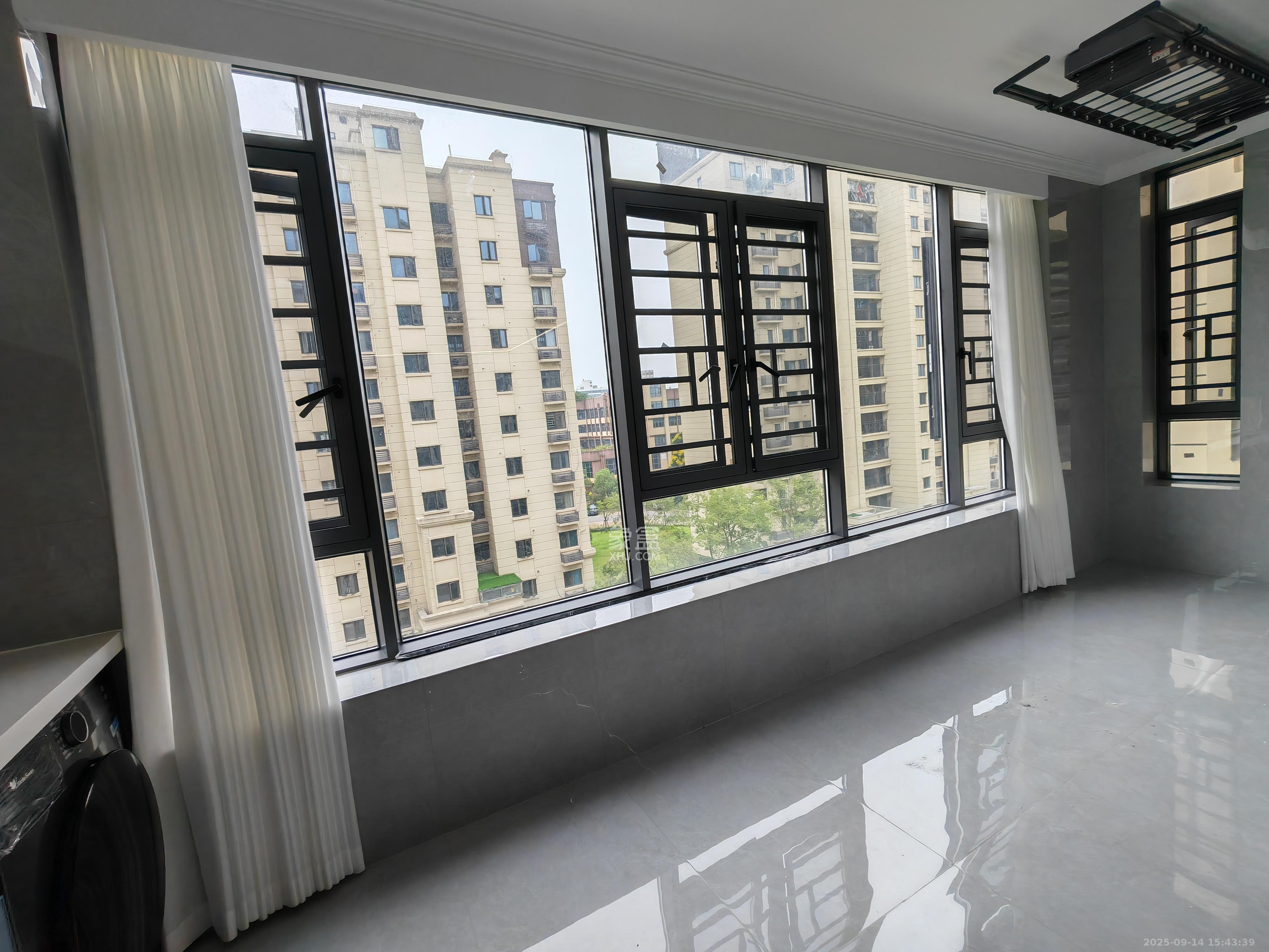 中梁星都荟 4室2厅2卫 2680.0元/月 中梁星都荟 4室2厅2卫 2680.0元/月室内图