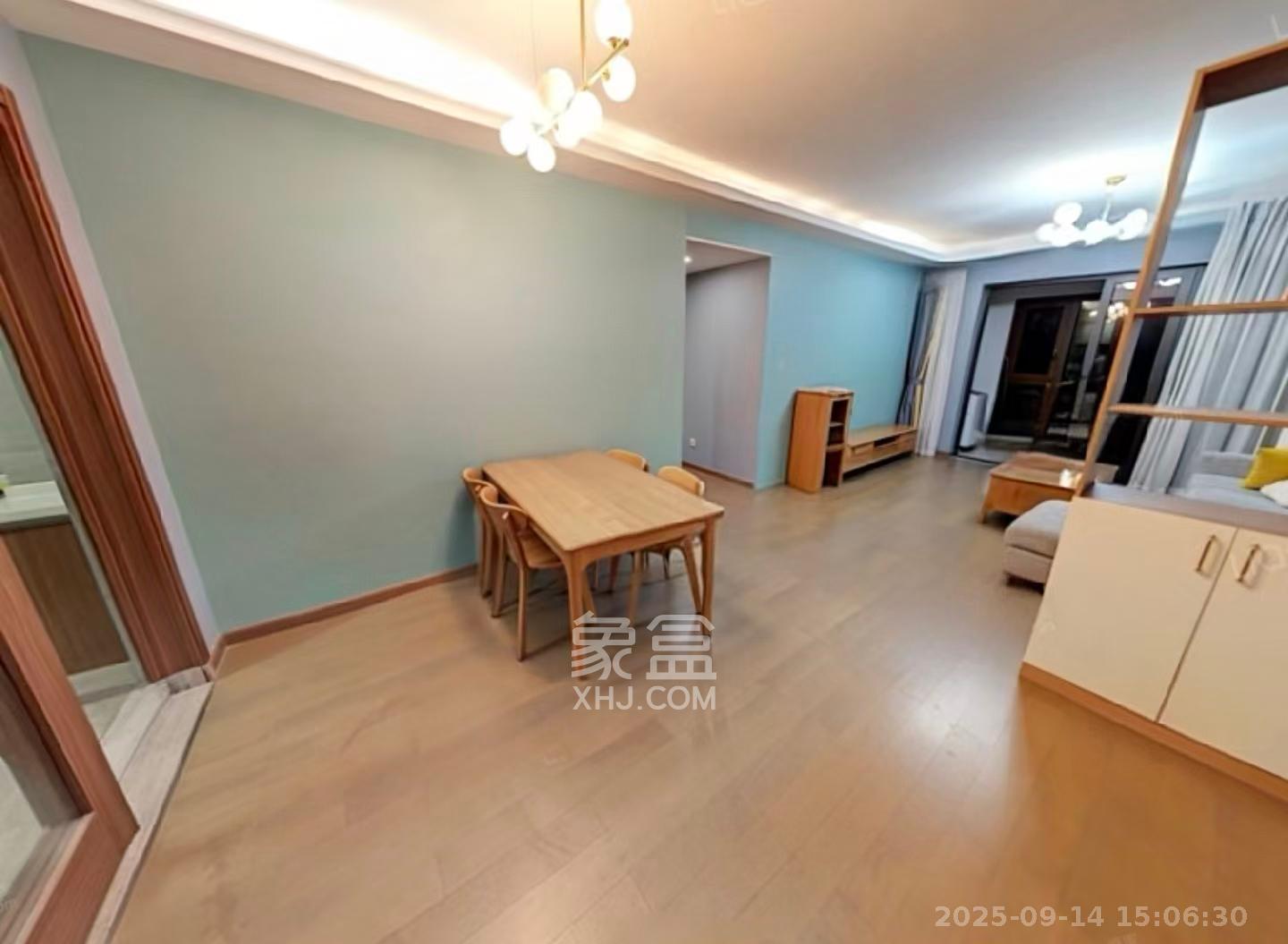 阳光城尚东湾蓝莓苑 3室2厅2卫 3300.0元/月 阳光城尚东湾蓝莓苑 3室2厅2卫 3300.0元/月室内图