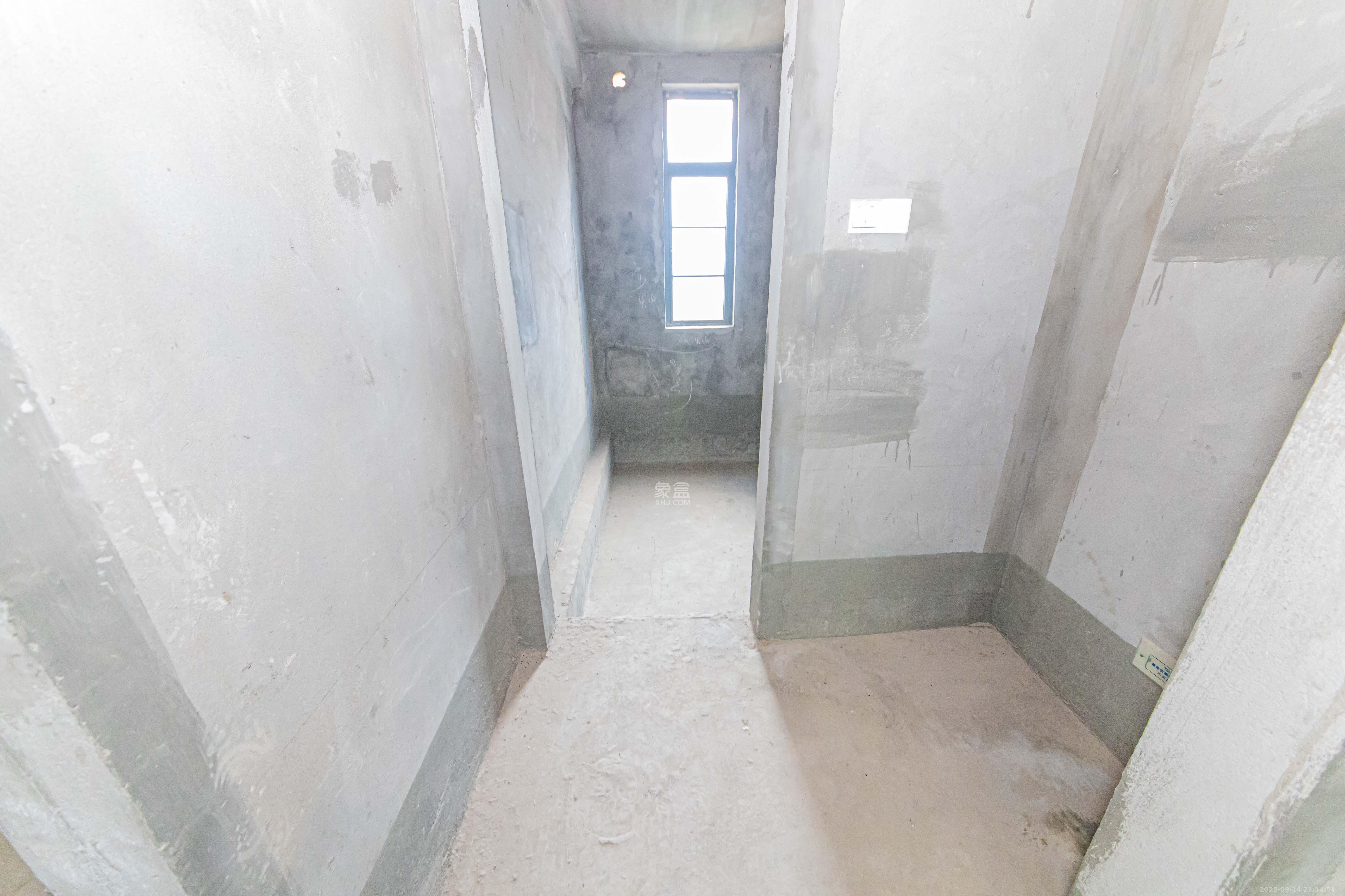 中建芙蓉和苑  3室2厅2卫   228.00万卫生间