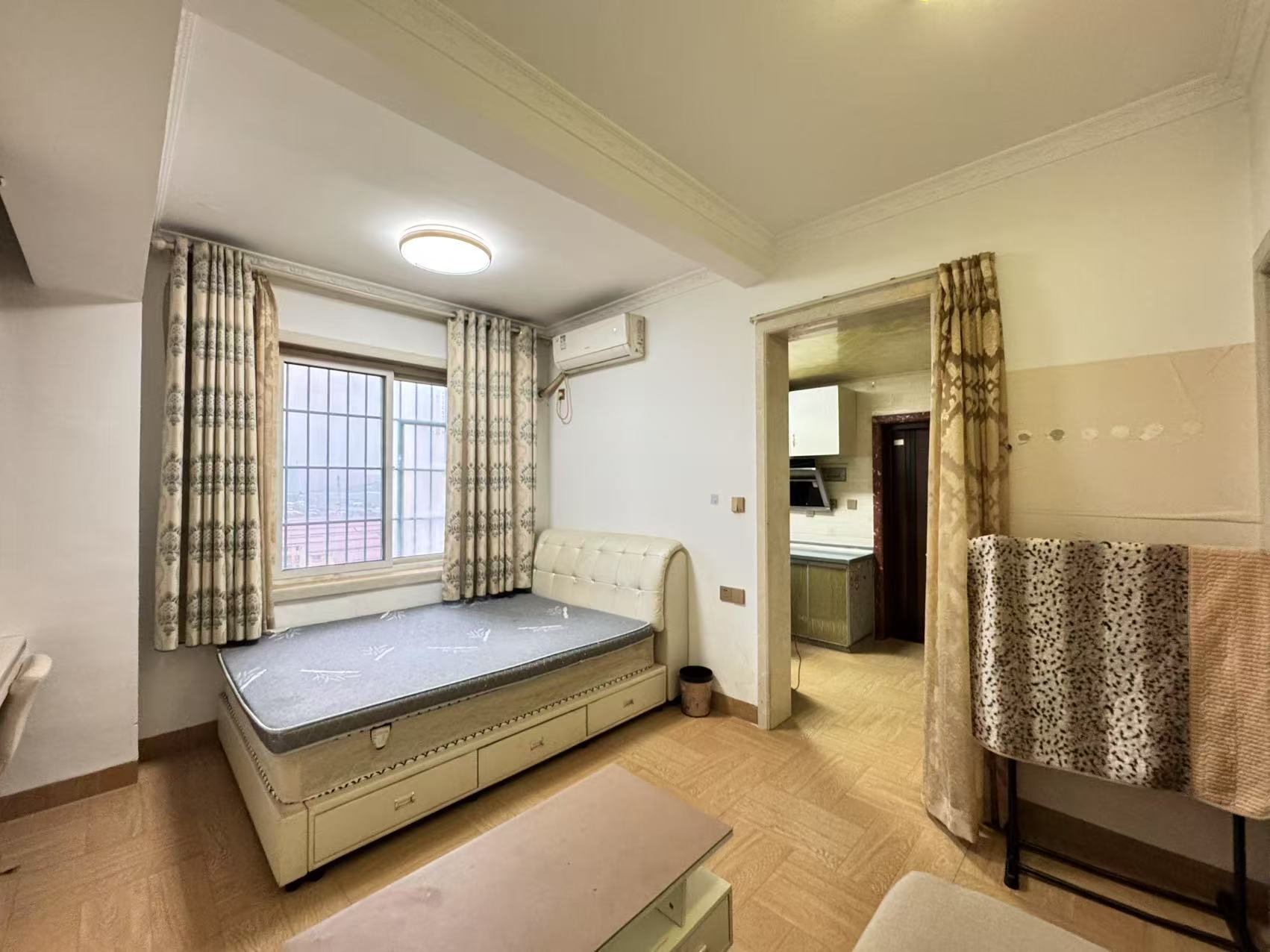 冠都现代城(冠都幸福彼岸) 1室1厅1卫 1100.0元/月 冠都现代城(冠都幸福彼岸) 1室1厅1卫 1100.0元/月室内图