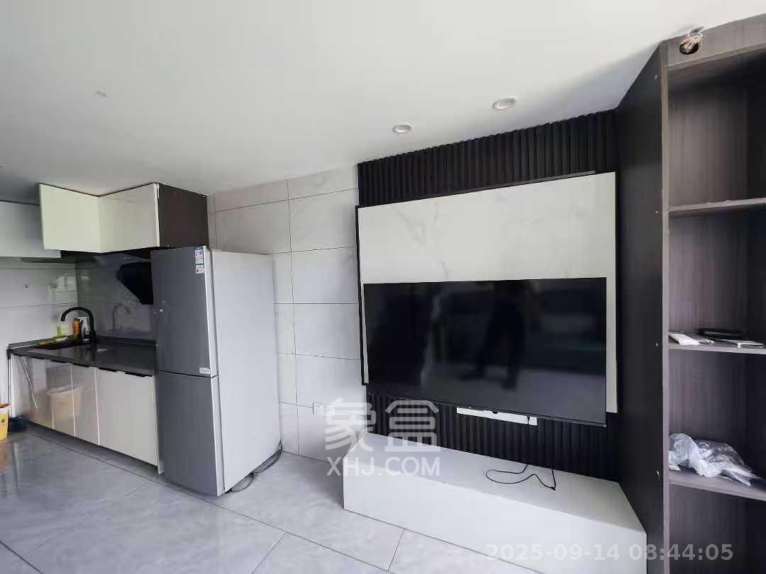 天麓轻奢国际  2室1厅1卫    1800.0元/月室内图