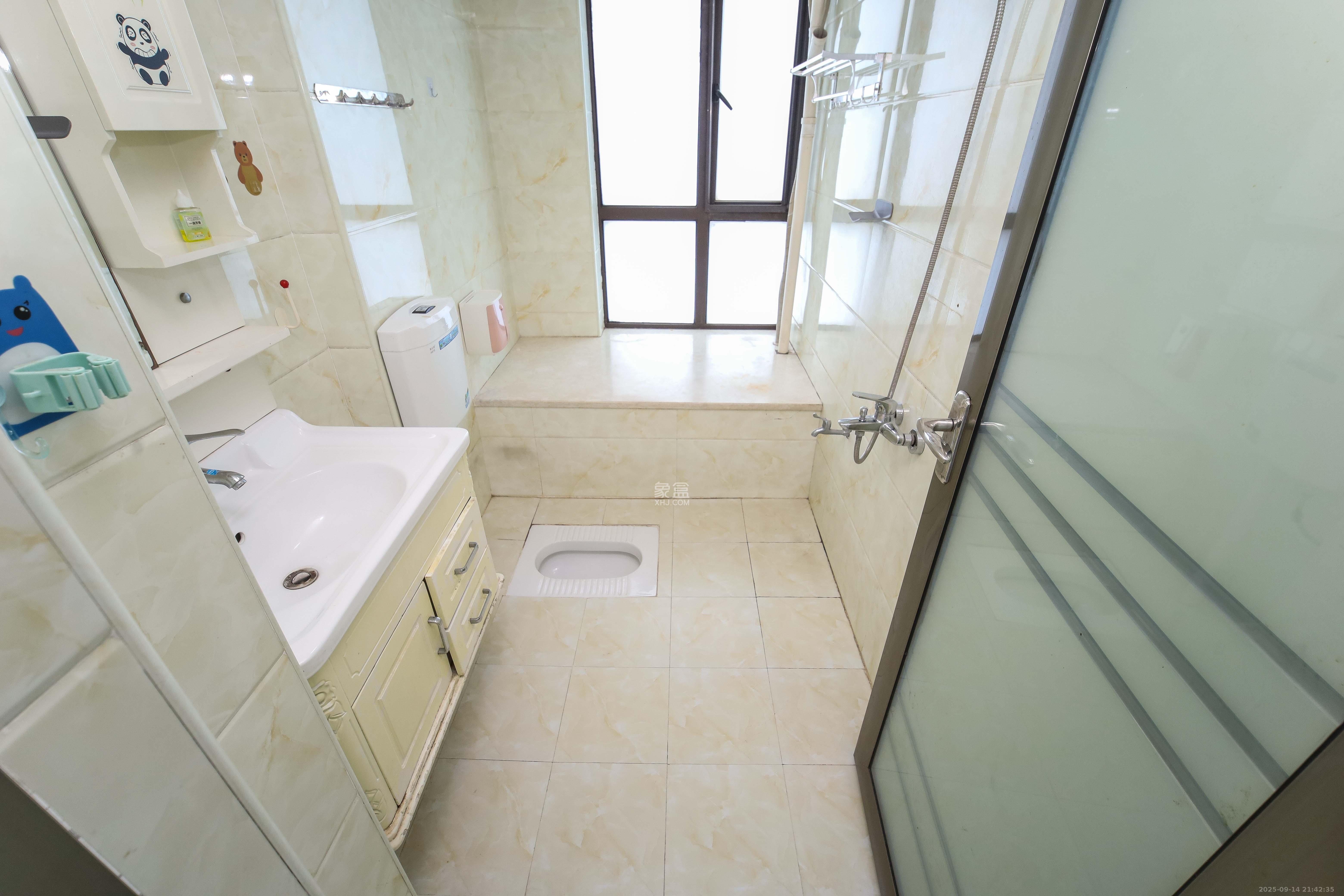 天下一家 2室2厅1卫 72.0万 天下一家 2室2厅1卫 72.0万卫生间