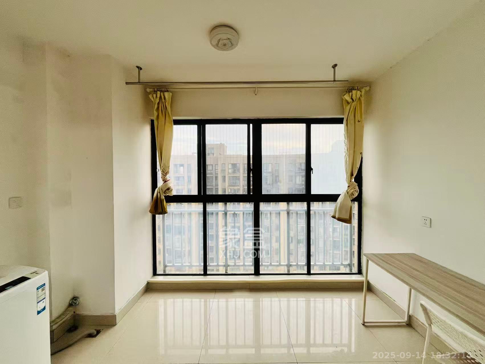 鑫远御文台一期 3室2厅1卫 2000.0元/月 鑫远御文台一期 3室2厅1卫 2000.0元/月室内图