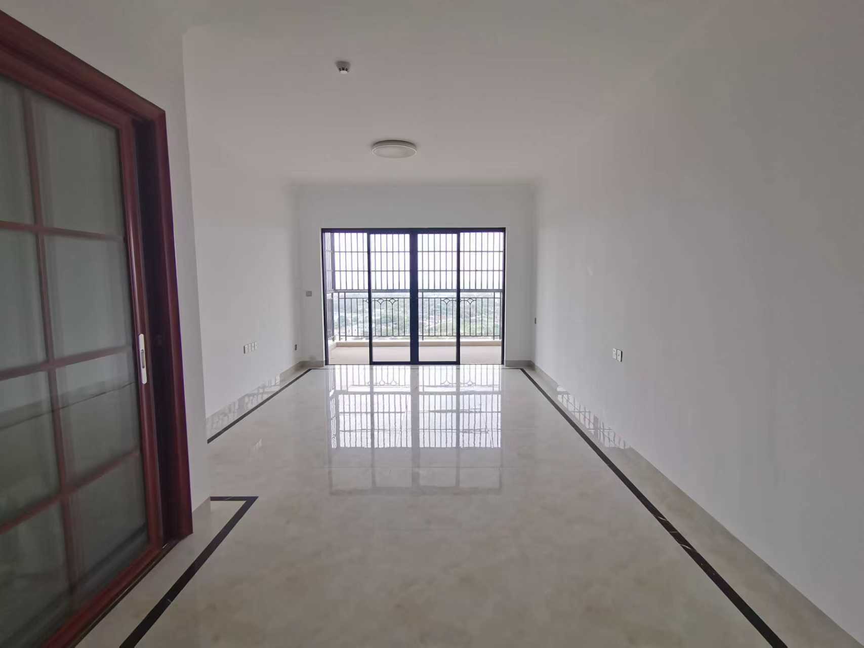 万景峰一期  3室2厅1卫    3500.0元/月 万景峰一期  3室2厅1卫    3500.0元/月室内图