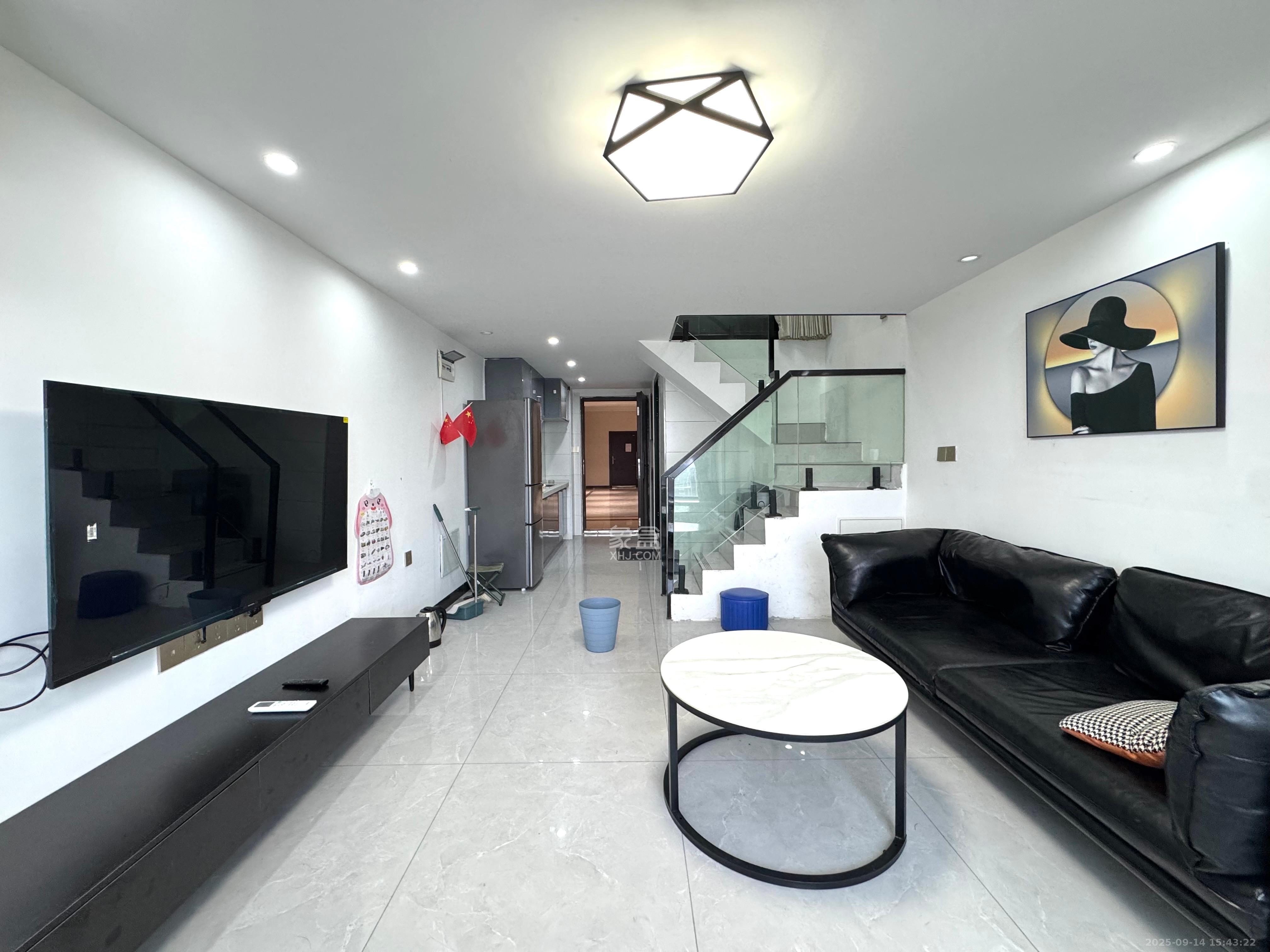 佳兆业云顶都汇 1室0厅0卫 1900.0元/月 佳兆业云顶都汇 1室0厅0卫 1900.0元/月室内图