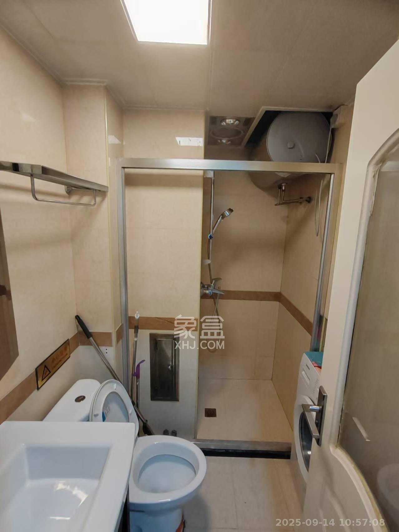 壹号公馆  1室1厅0卫    2200.0元/月室内图