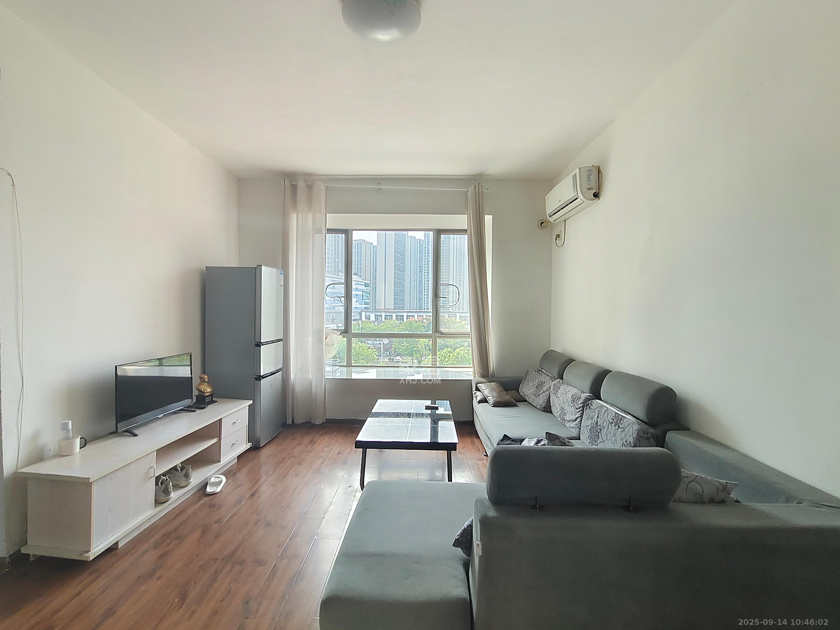 新城新世界一二三期 3室2厅1卫 2200.0元/月 新城新世界一二三期 3室2厅1卫 2200.0元/月室内图