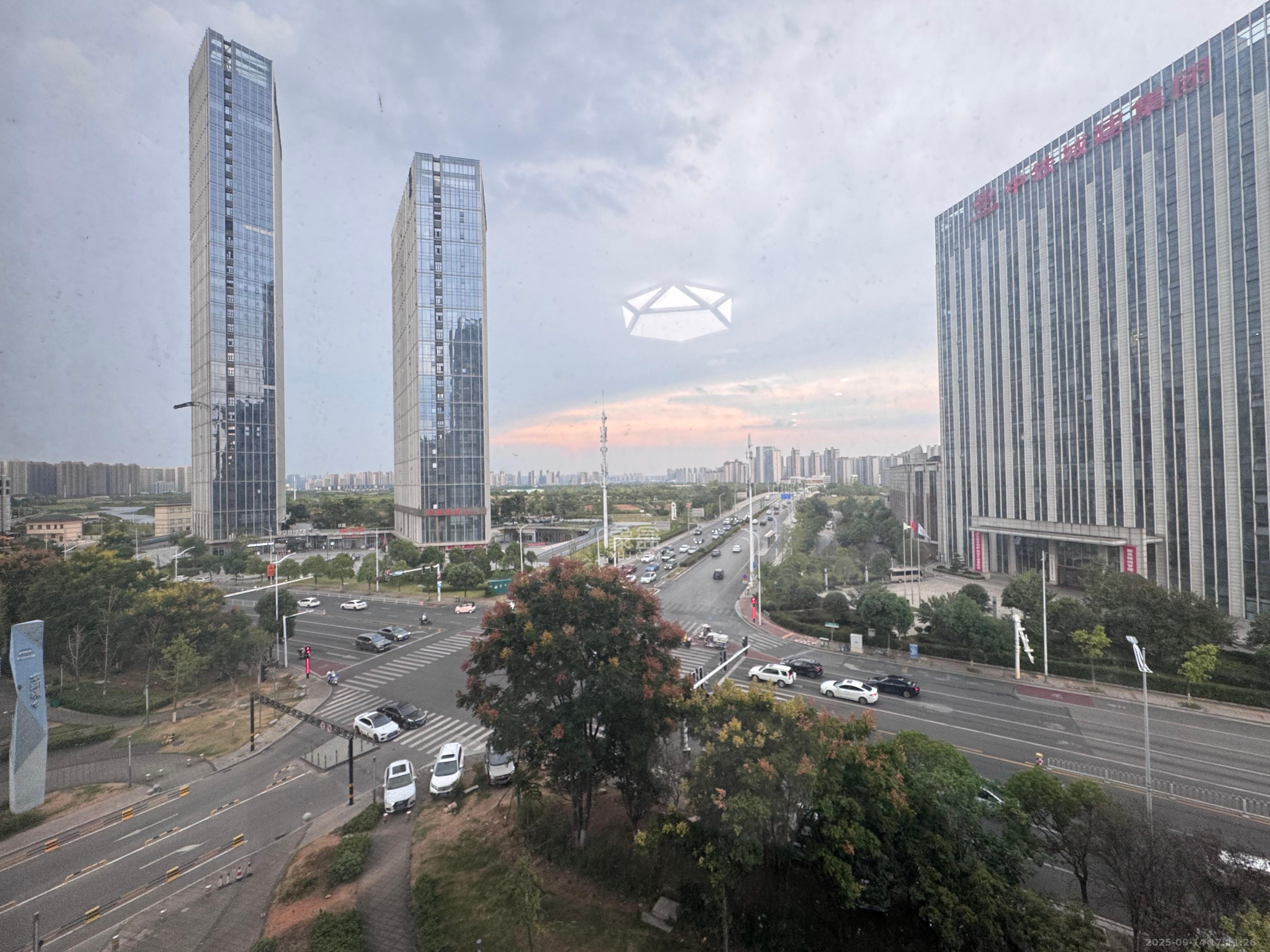 中国铁建京师璟台 1室1厅1卫 1600.0元/月 中国铁建京师璟台 1室1厅1卫 1600.0元/月室内图