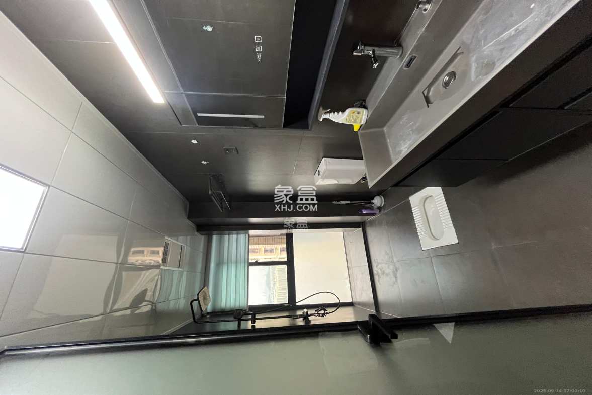 惟泽园 4室2厅2卫 4500.0元/月 惟泽园 4室2厅2卫 4500.0元/月室内图