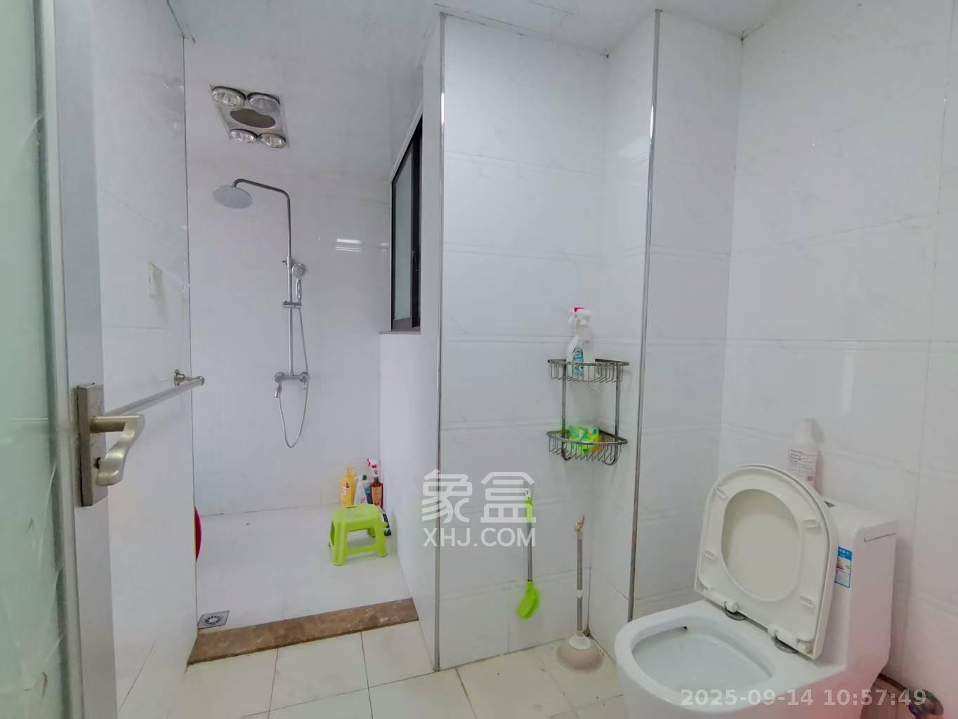 保利麓谷林语F区  3室2厅1卫    2600.0元/月室内图