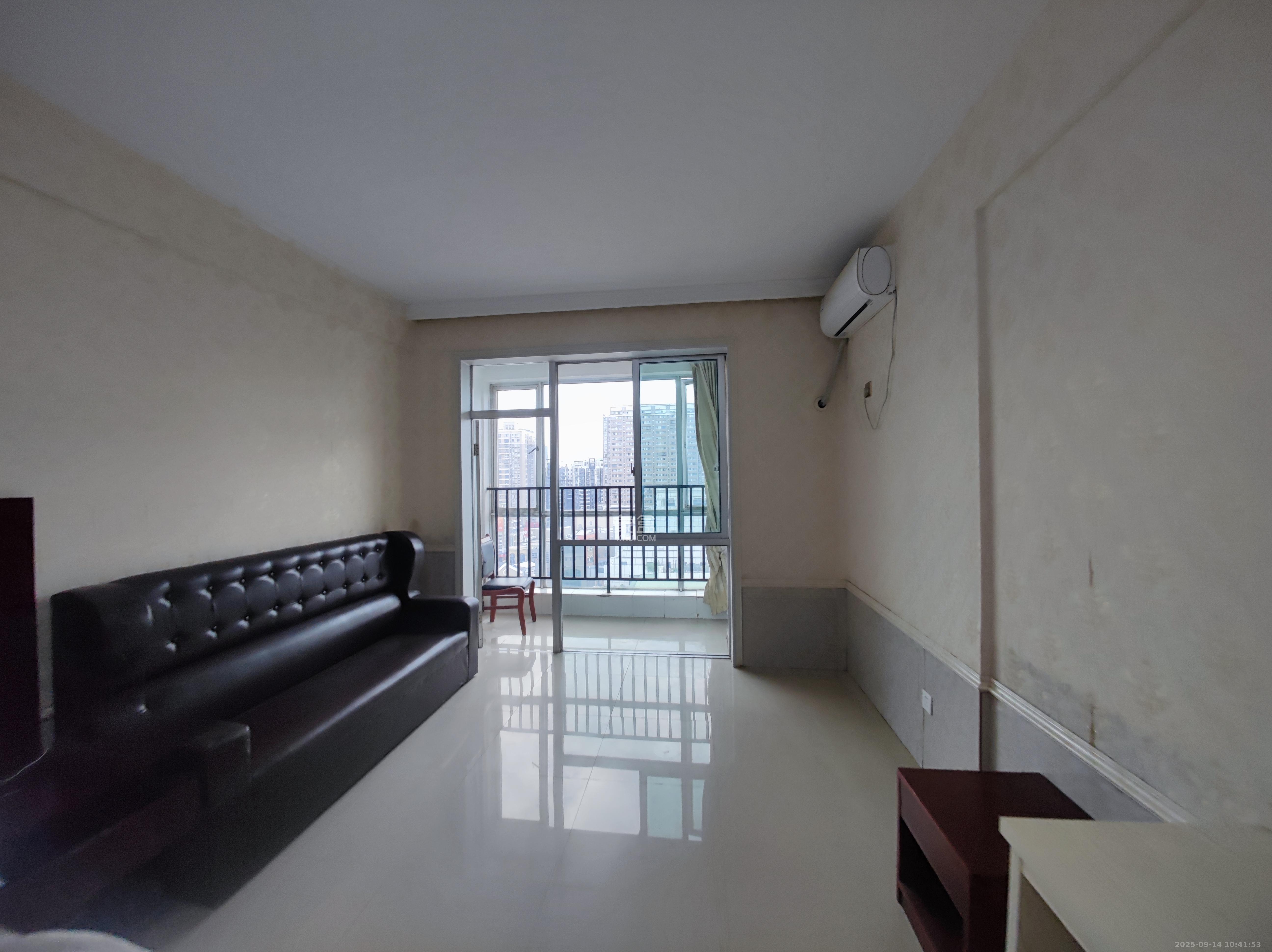 上河国际A座  1室1厅1卫    1680.0元/月室内图