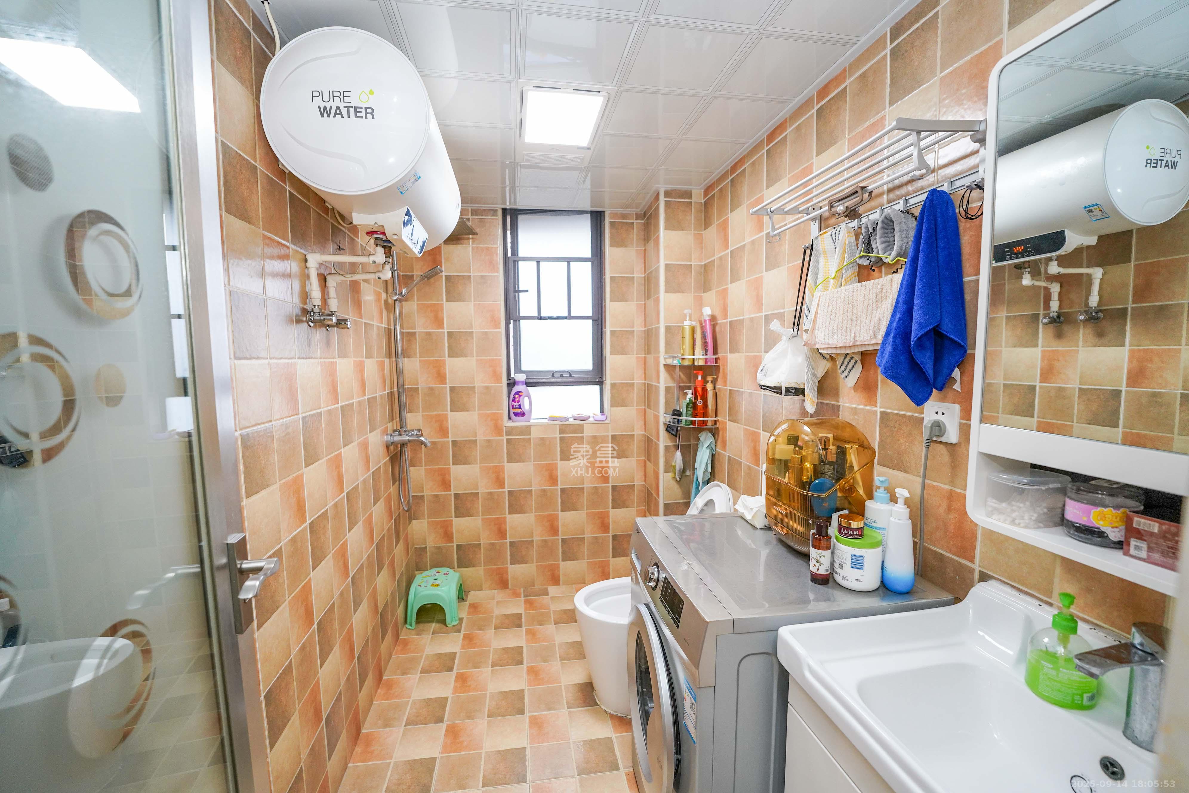 汇金城/嘉华城（二期、三期）  3室2厅2卫    110.0万卫生间