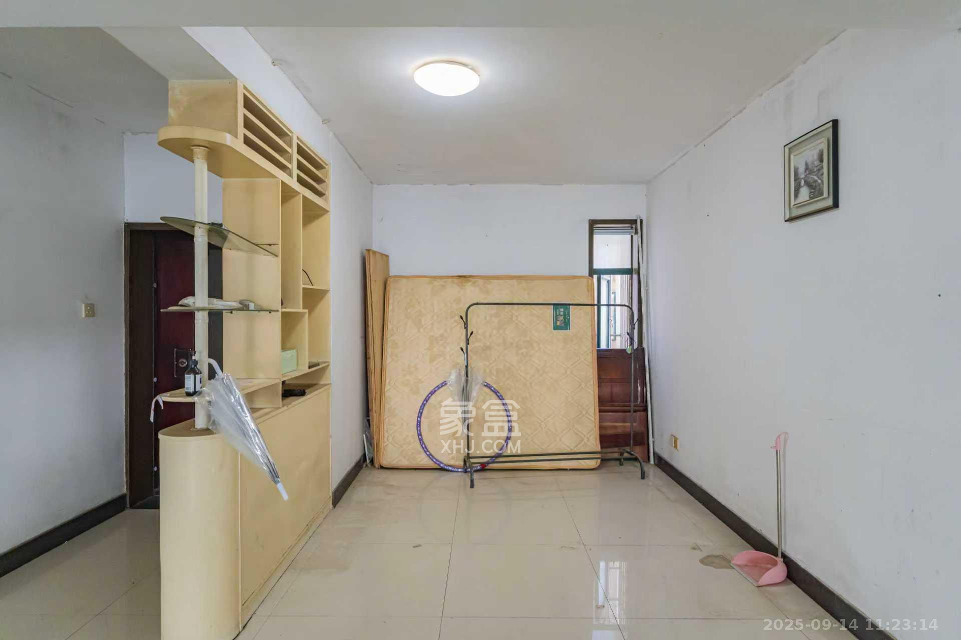 四季阳光花城 4室2厅2卫 3900.0元/月 四季阳光花城 4室2厅2卫 3900.0元/月室内图