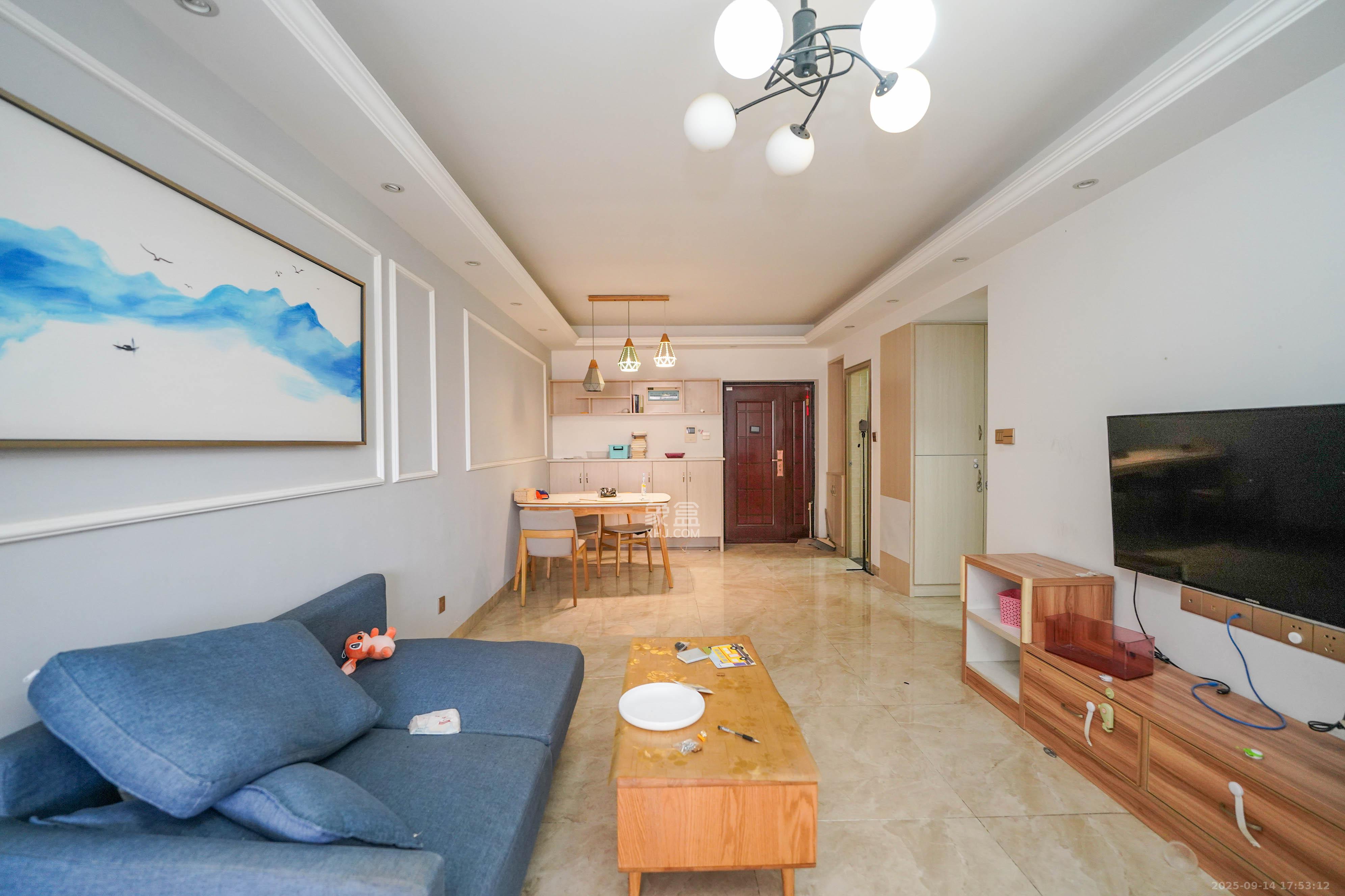 金谷豪庭  2室2厅1卫    48.0万客厅