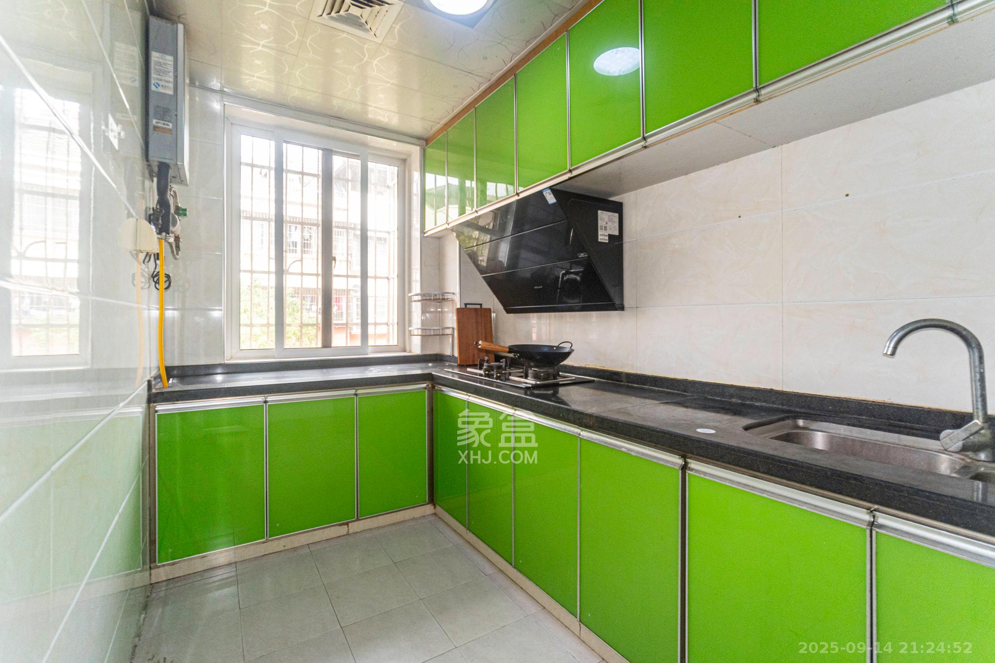 紫东苑(星沙) 2室2厅1卫 52.8万 紫东苑(星沙) 2室2厅1卫 52.8万厨房