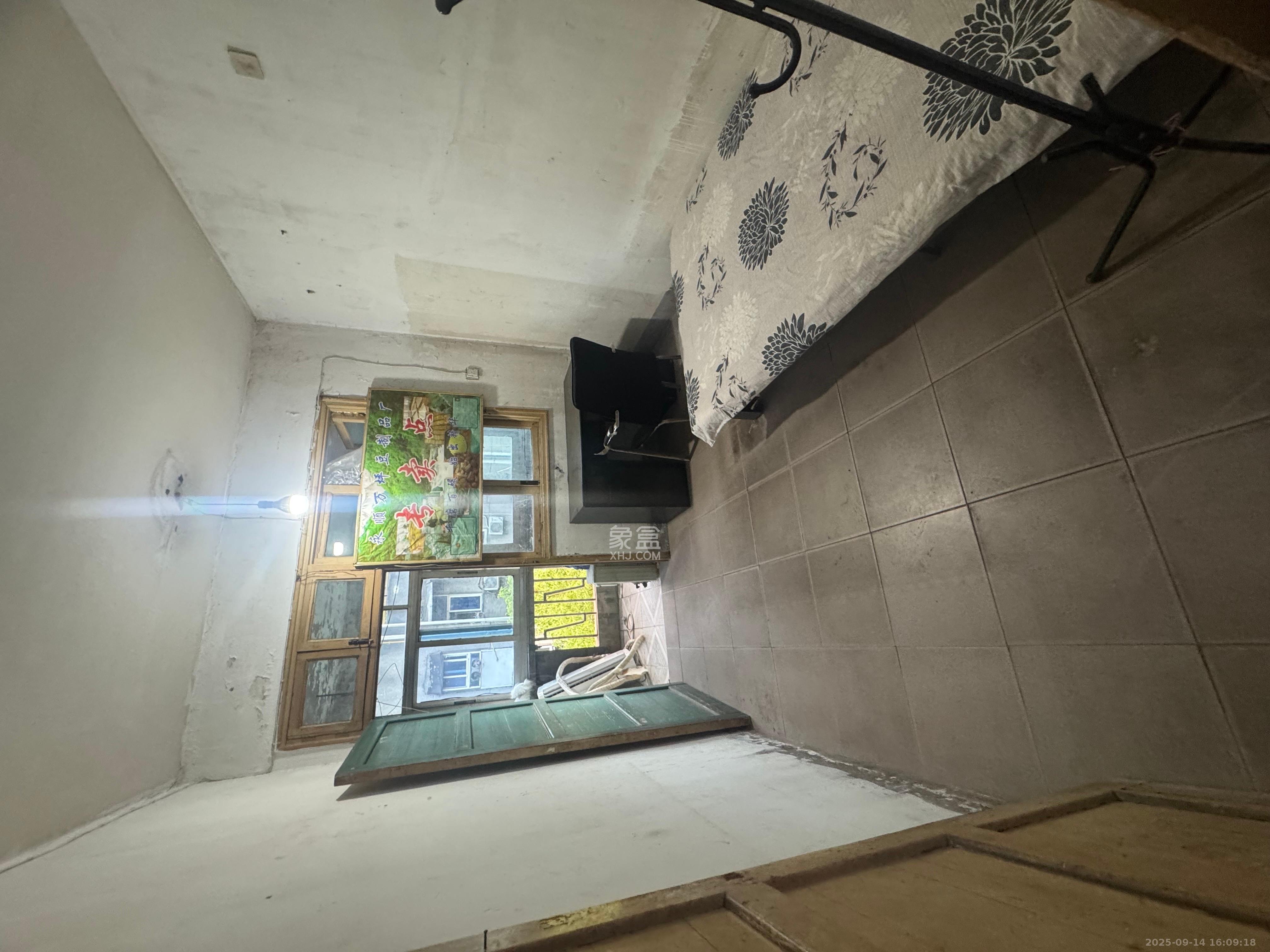 长坡社区 2室1厅1卫 1000.0元/月 长坡社区 2室1厅1卫 1000.0元/月室内图