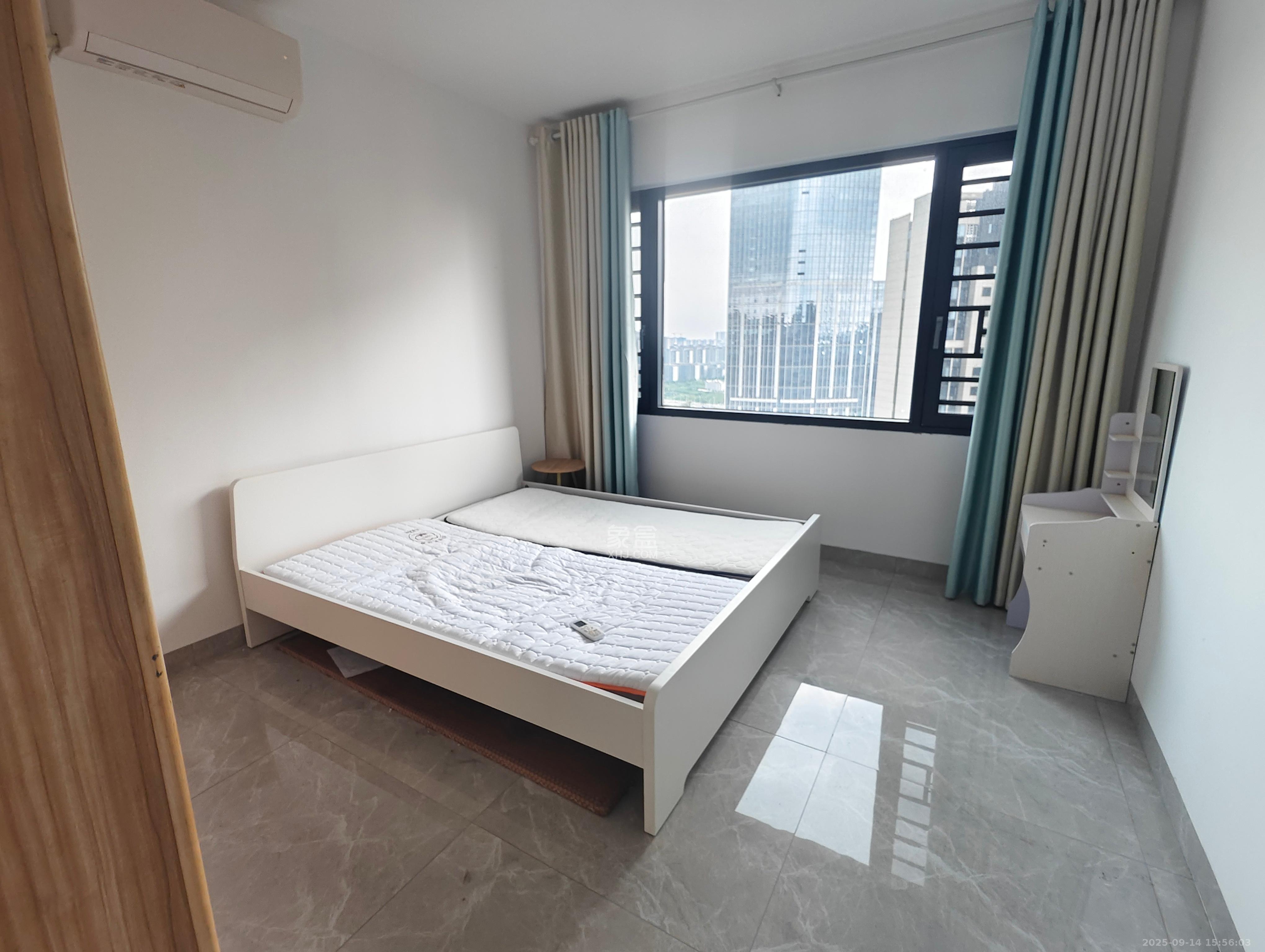 江山帝景雅典  3室2厅1卫    2300.0元/月室内图