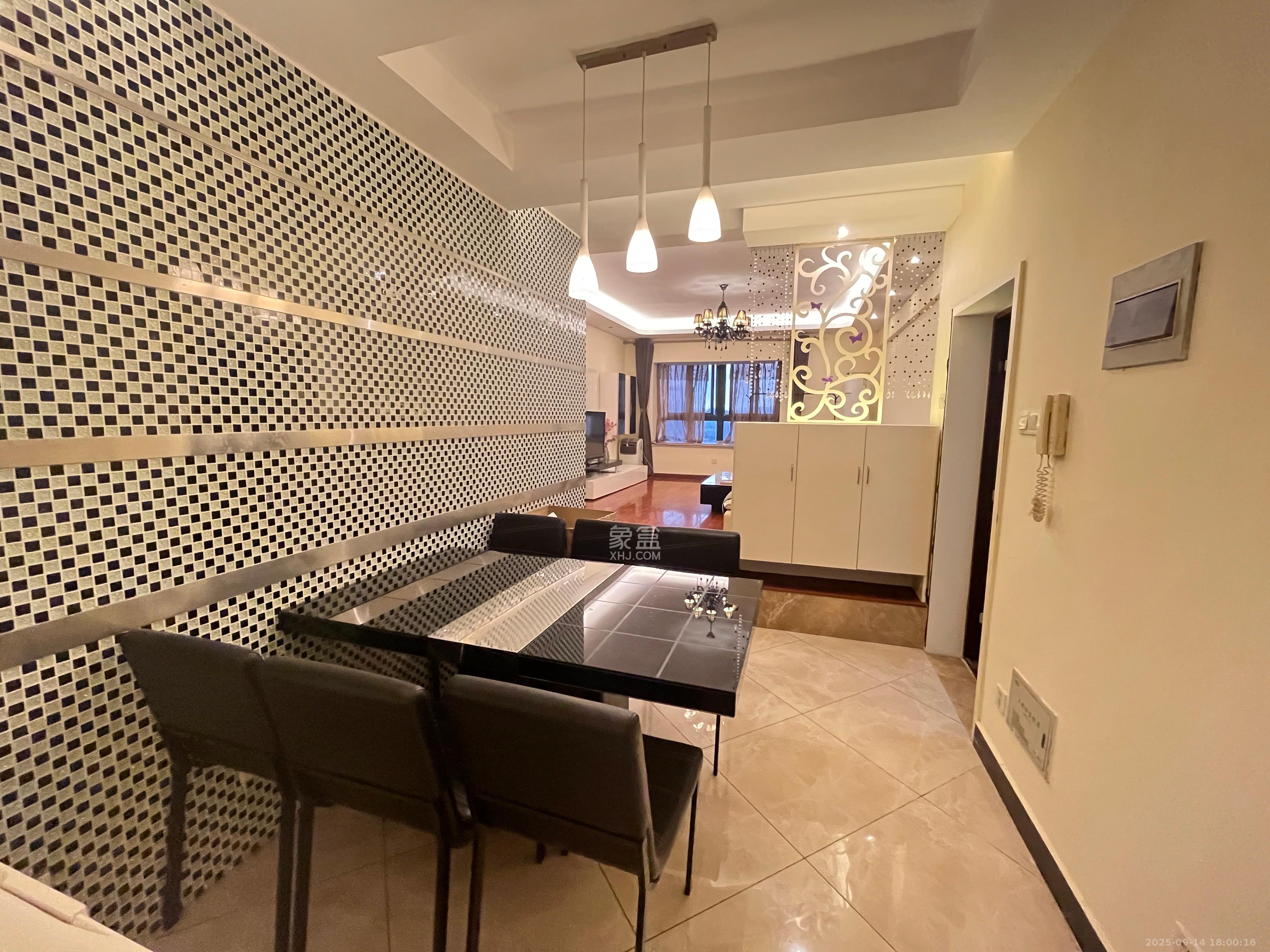 东玺门  3室2厅2卫    3200.0元/月 东玺门  3室2厅2卫    3200.0元/月室内图