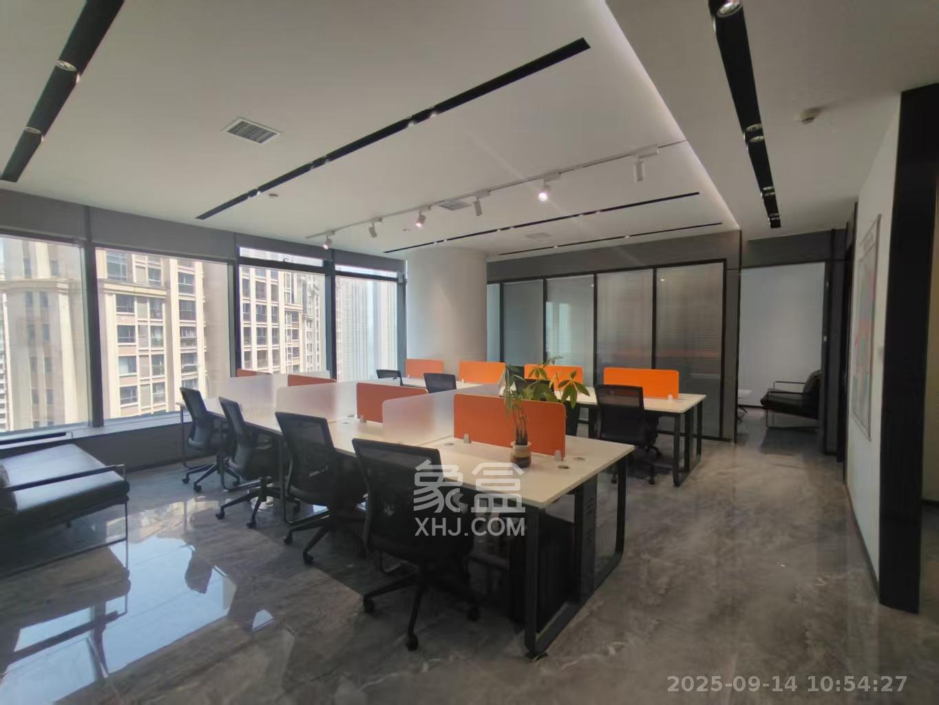 世茂铂曼  5室2厅1卫    11800.0元/月室内图