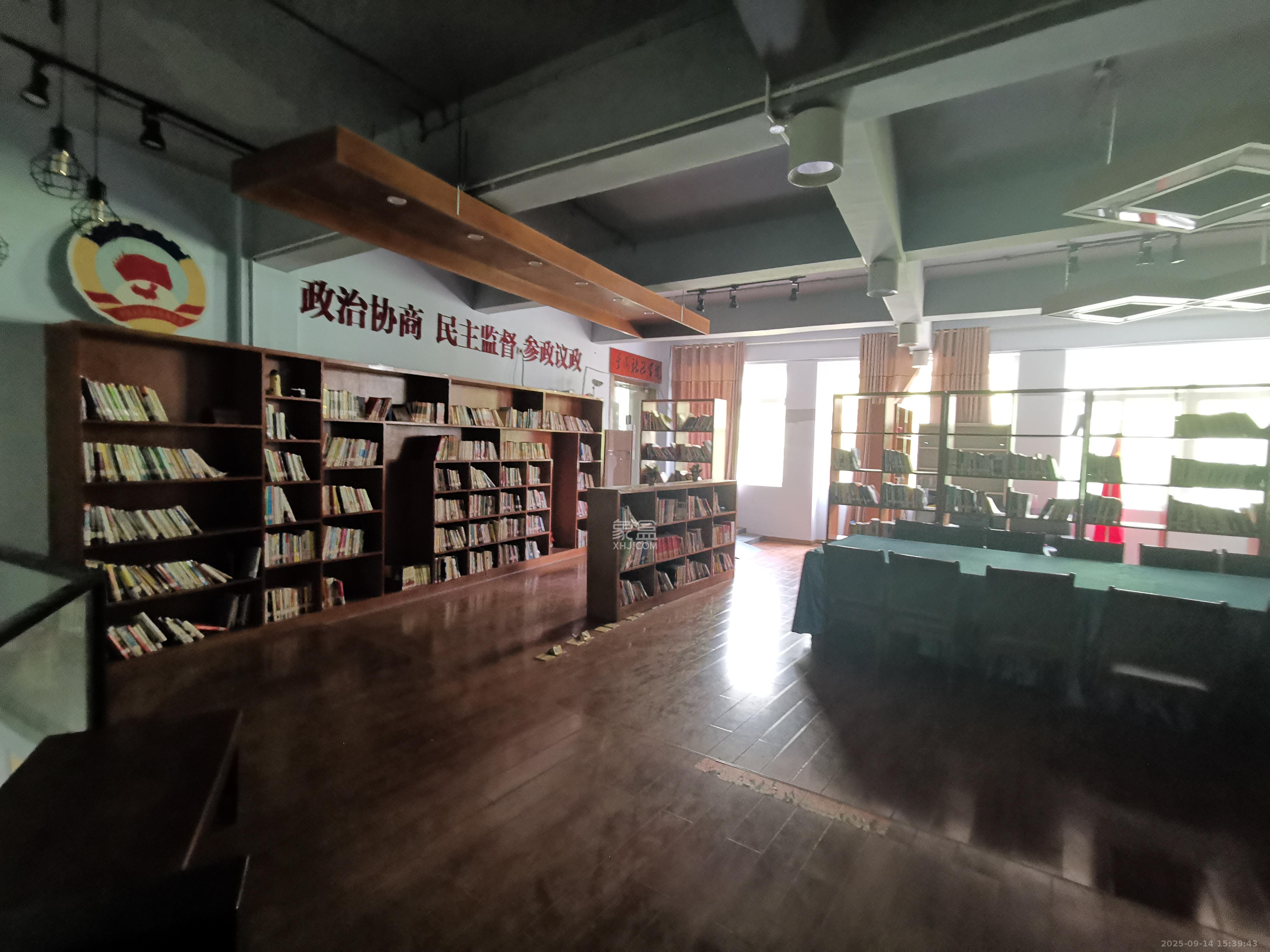 鄱阳小区   195.68㎡      5200.0元/月室内图