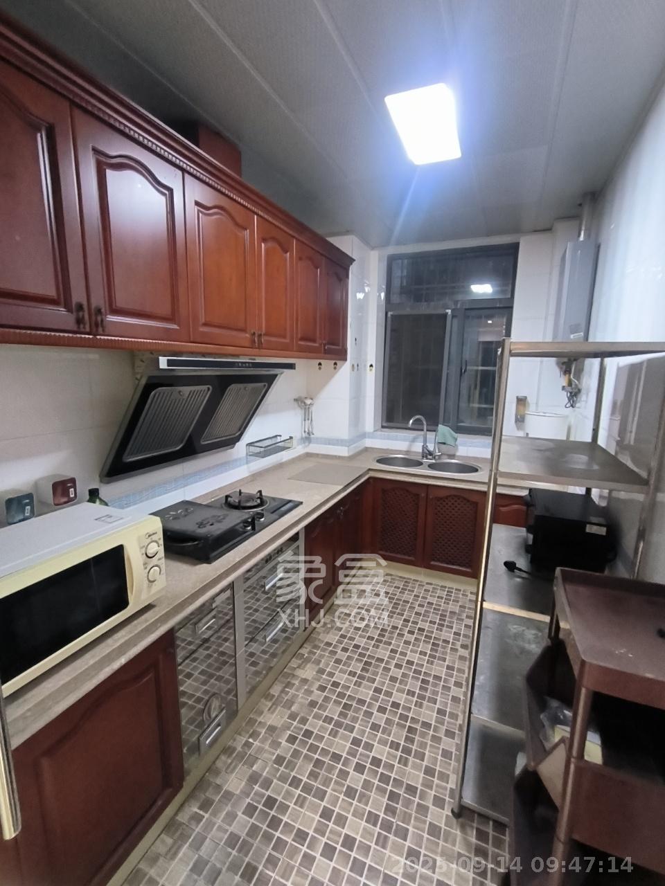 恒盛世家 4室2厅2卫 2800.0元/月 恒盛世家 4室2厅2卫 2800.0元/月室内图