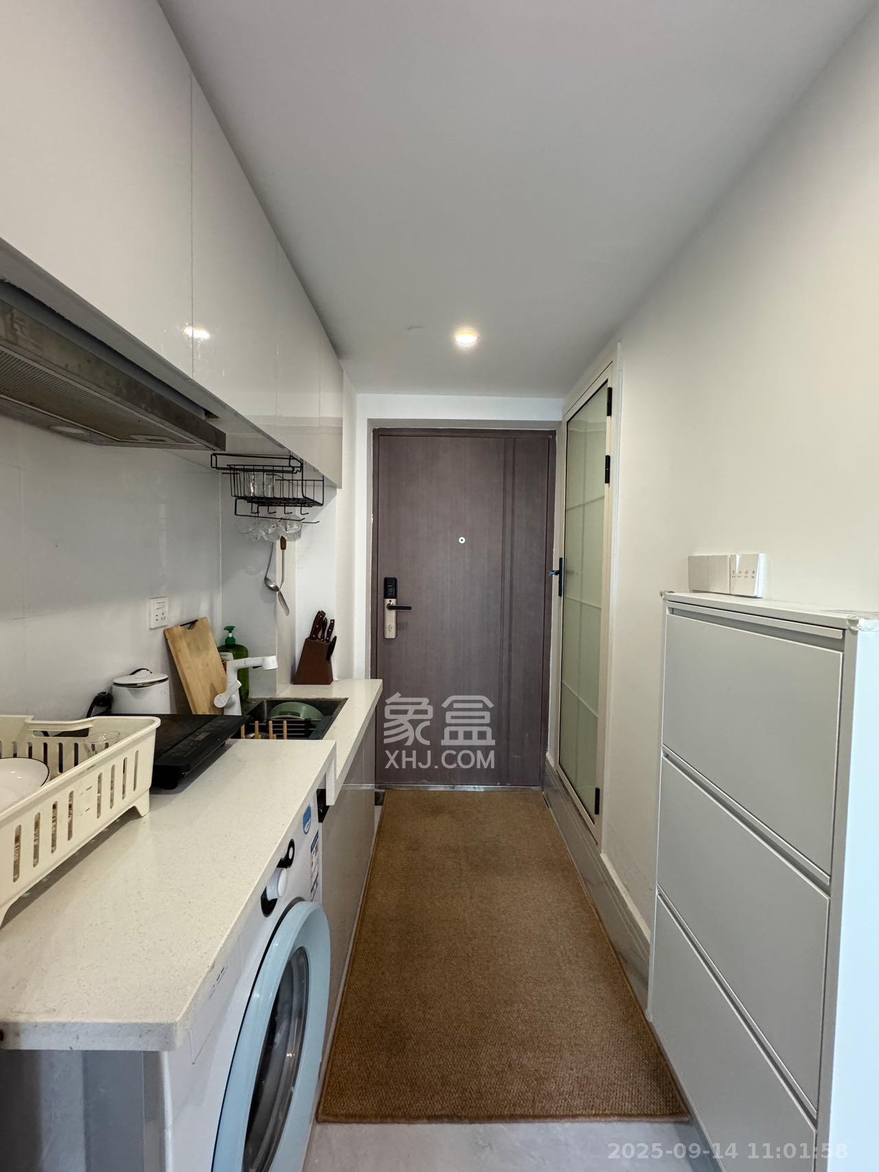 卓越中寰  2室1厅1卫    2100.0元/月室内图