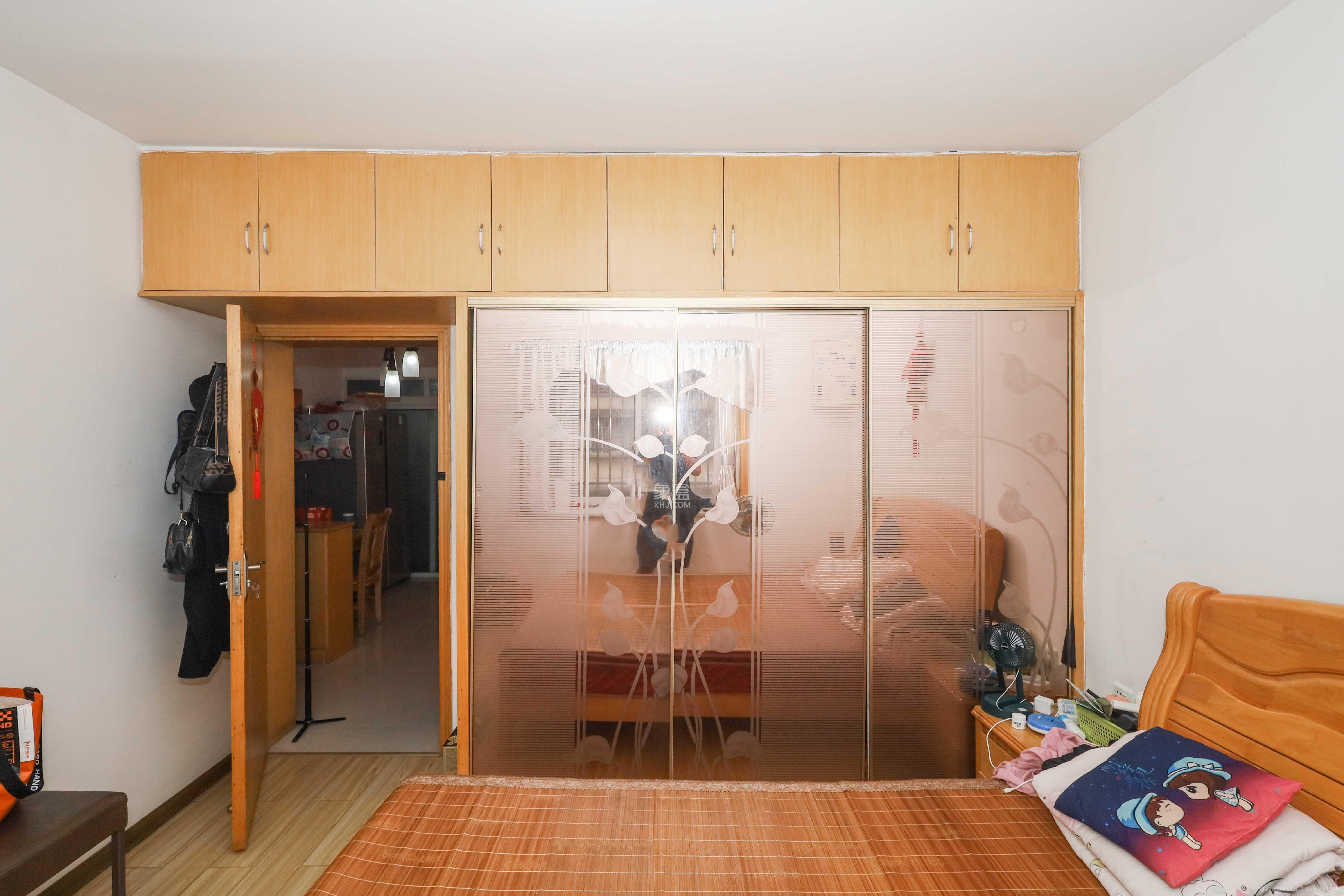 桔洲新苑(桔洲印象) 3室2厅1卫 42.0万 桔洲新苑(桔洲印象) 3室2厅1卫 42.0万卧室