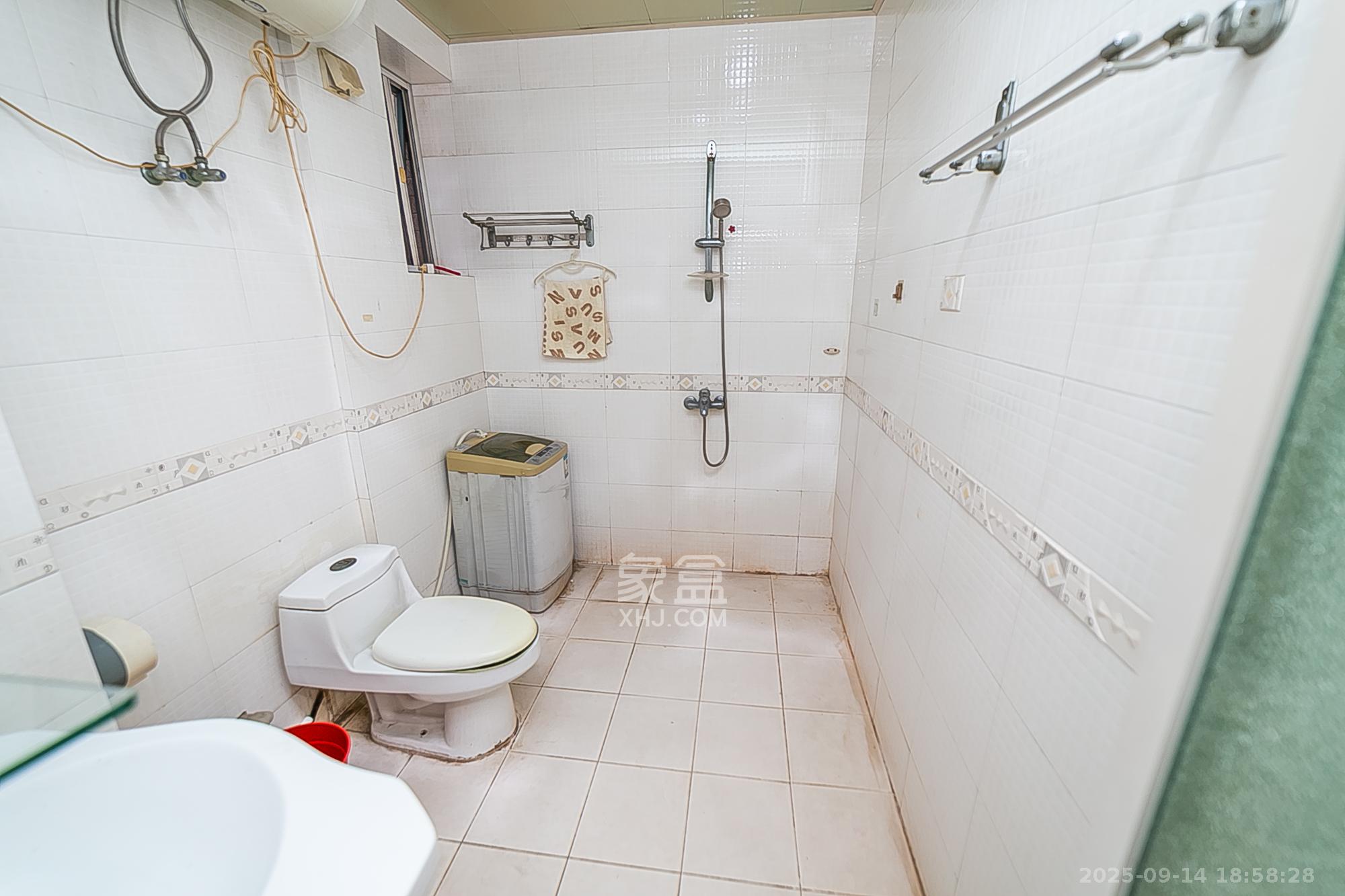 欧园  3室2厅1卫    92.0万 欧园  3室2厅1卫    92.0万卫生间