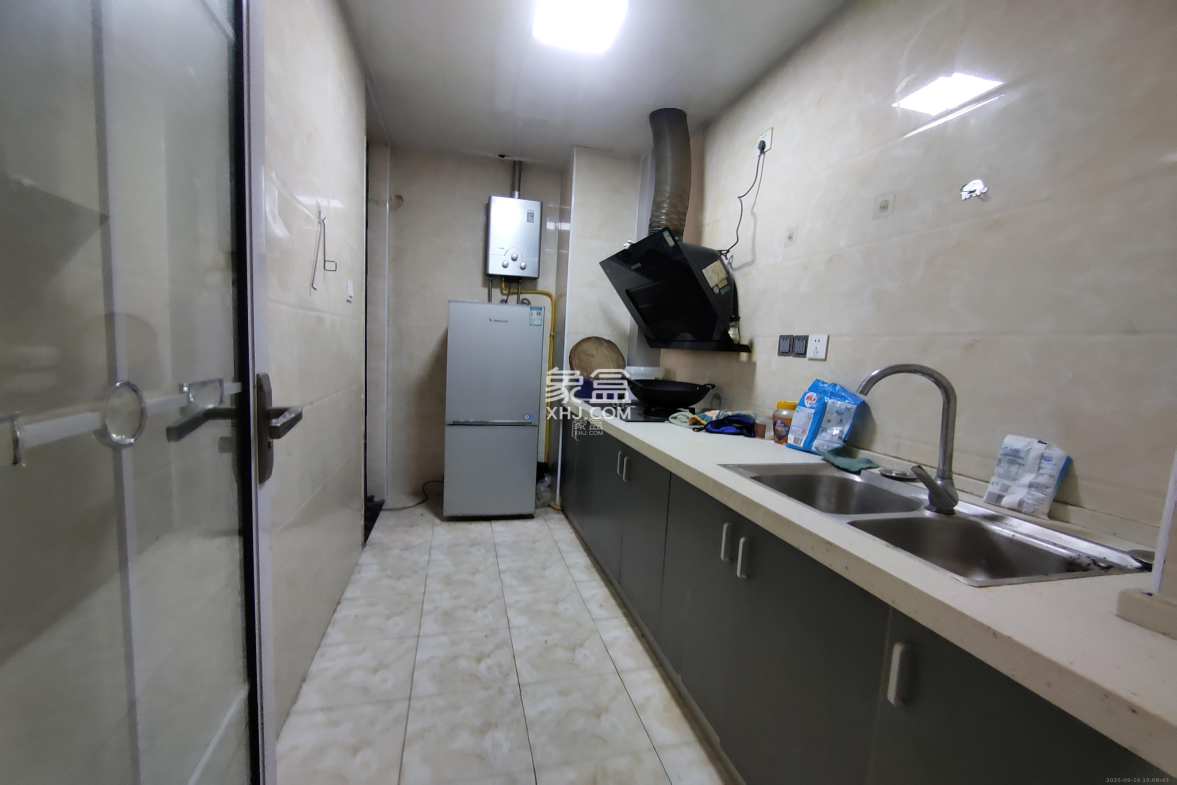 明发国际城 2室2厅1卫 1800.0元/月 明发国际城 2室2厅1卫 1800.0元/月室内图