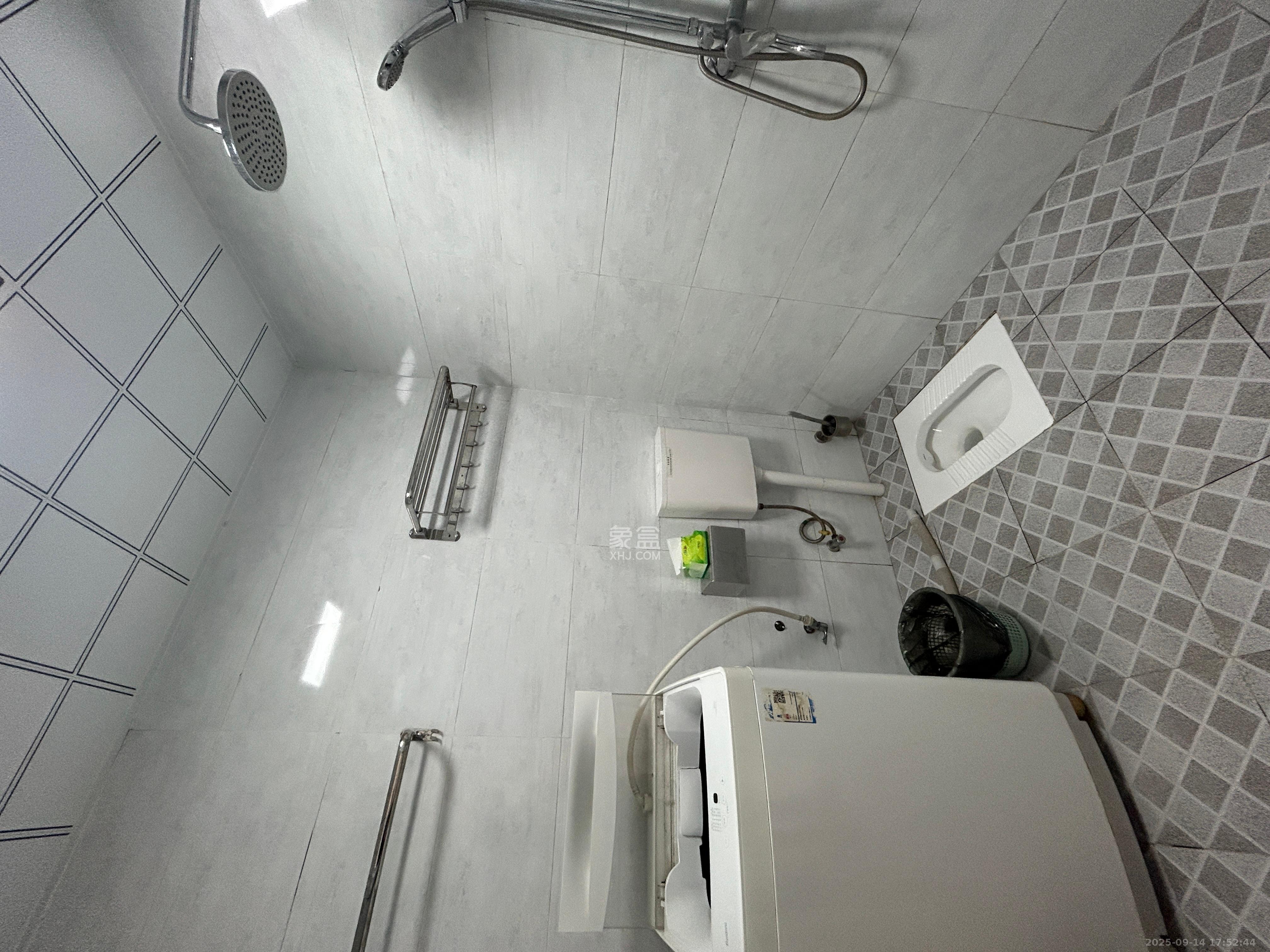 地华梅溪湖畔  2室2厅1卫    1999.0元/月室内图