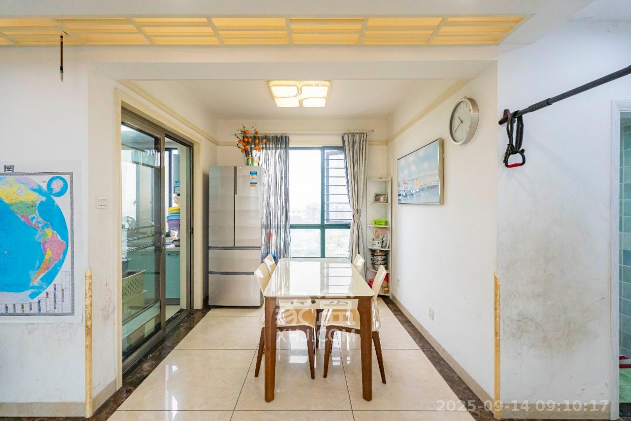 维一星城原山苑 4室2厅1卫 2300.0元/月 维一星城原山苑 4室2厅1卫 2300.0元/月室内图