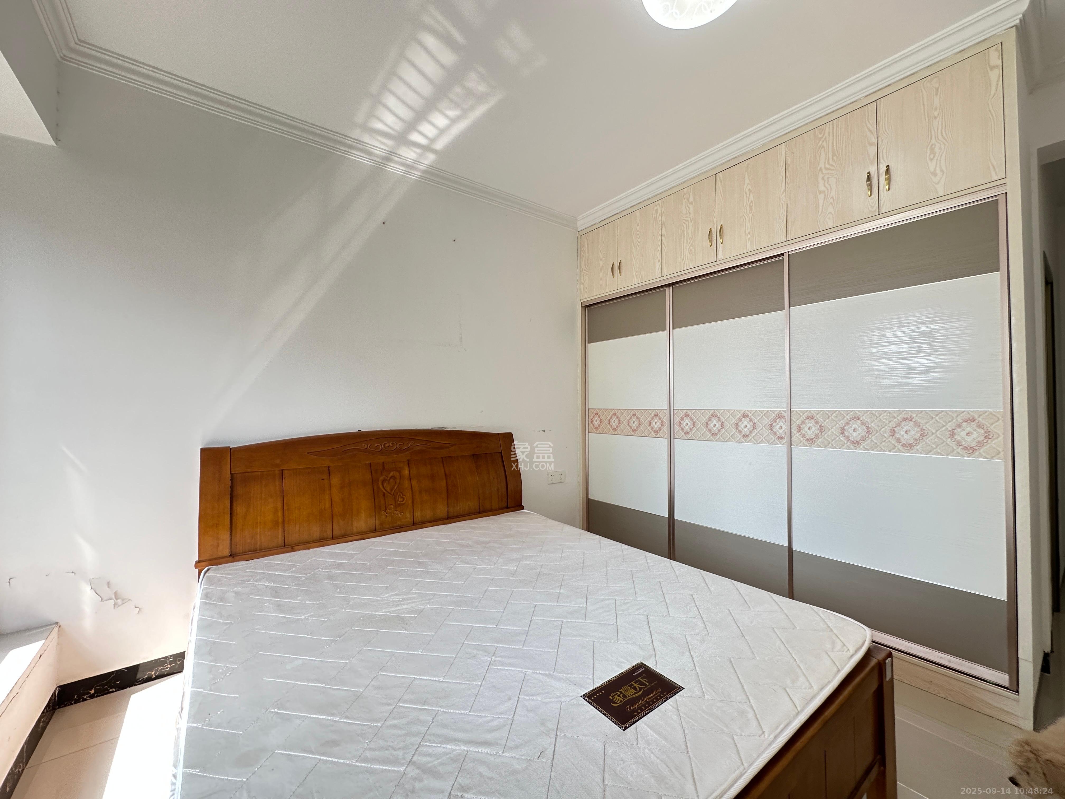 湖南报业文化城(米地亚家园) 4室2厅2卫 2000.0元/月 湖南报业文化城(米地亚家园) 4室2厅2卫 2000.0元/月室内图