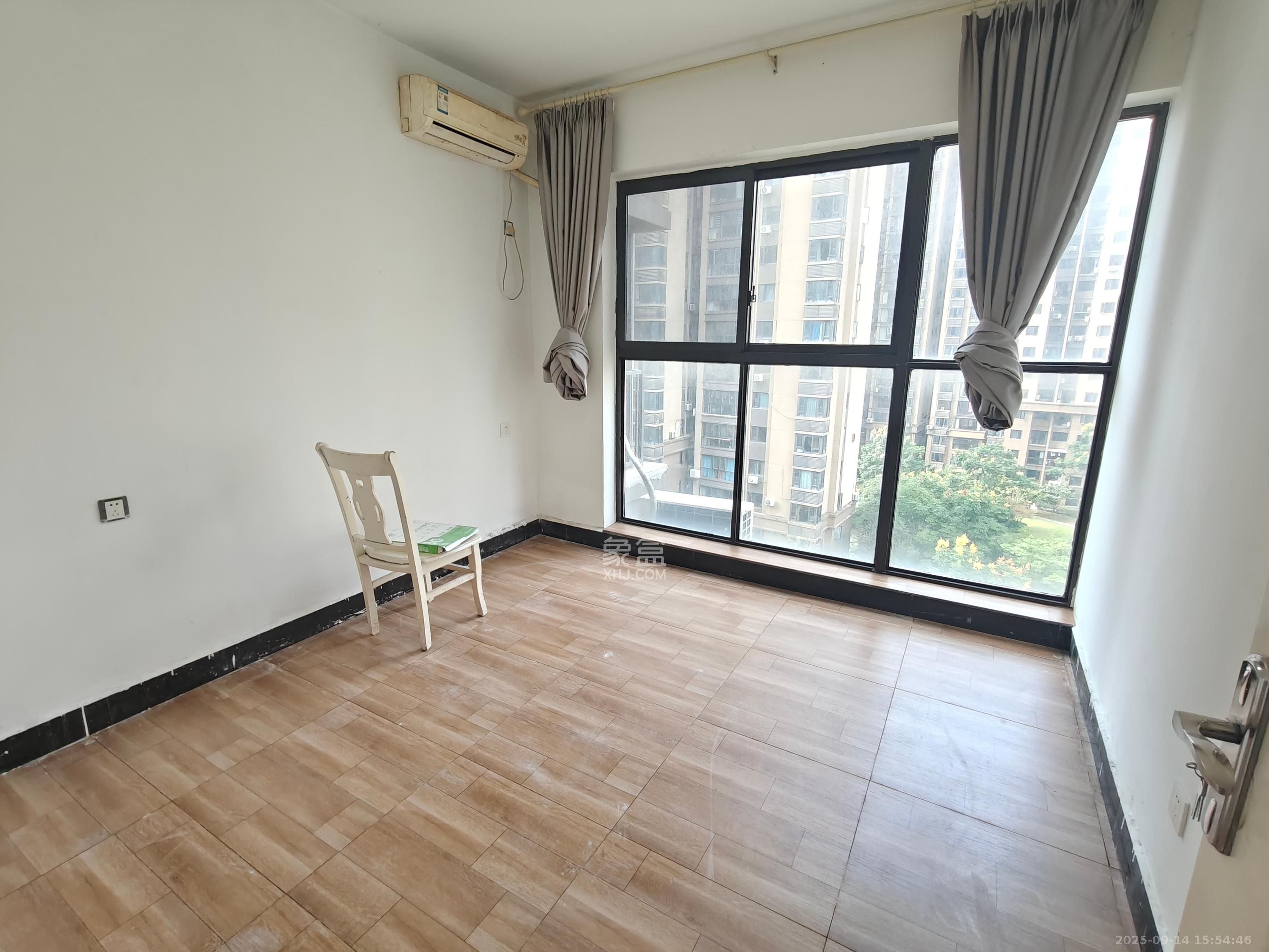 勤诚达境界城  4室2厅2卫    2300.0元/月 勤诚达境界城  4室2厅2卫    2300.0元/月室内图