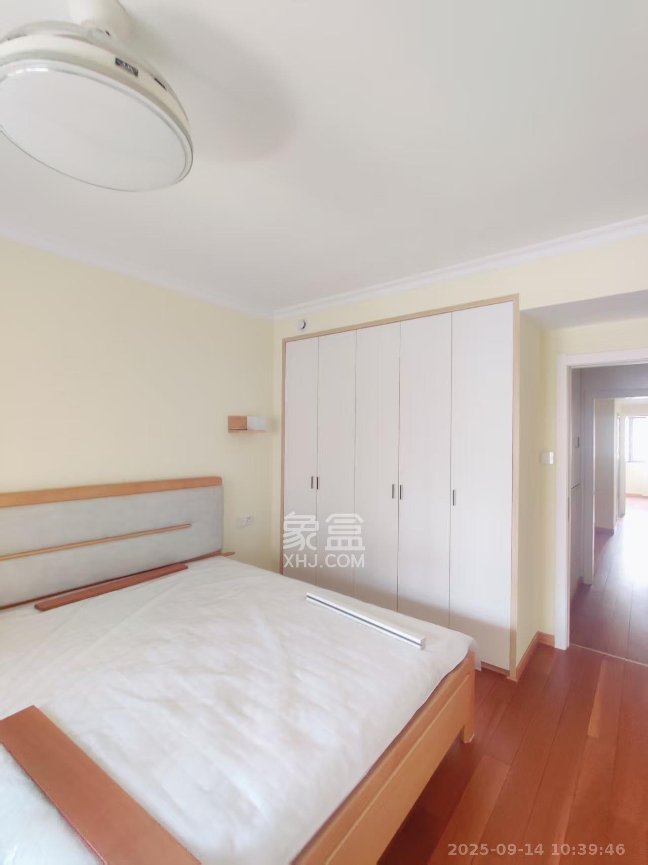 勤诚达境界城  3室2厅2卫    2400.0元/月 勤诚达境界城  3室2厅2卫    2400.0元/月室内图