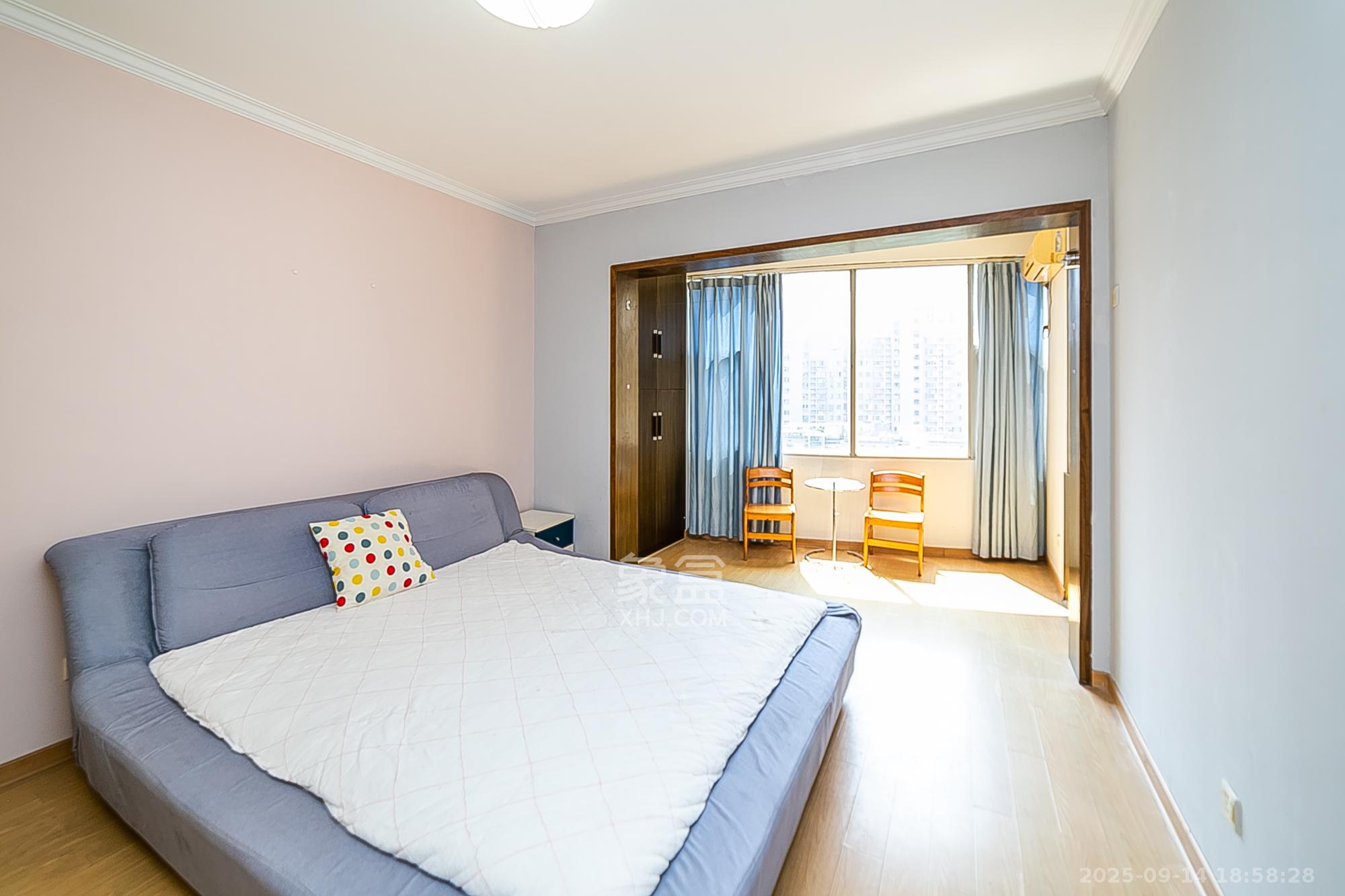 欧园  3室2厅1卫    92.0万 欧园  3室2厅1卫    92.0万卧室