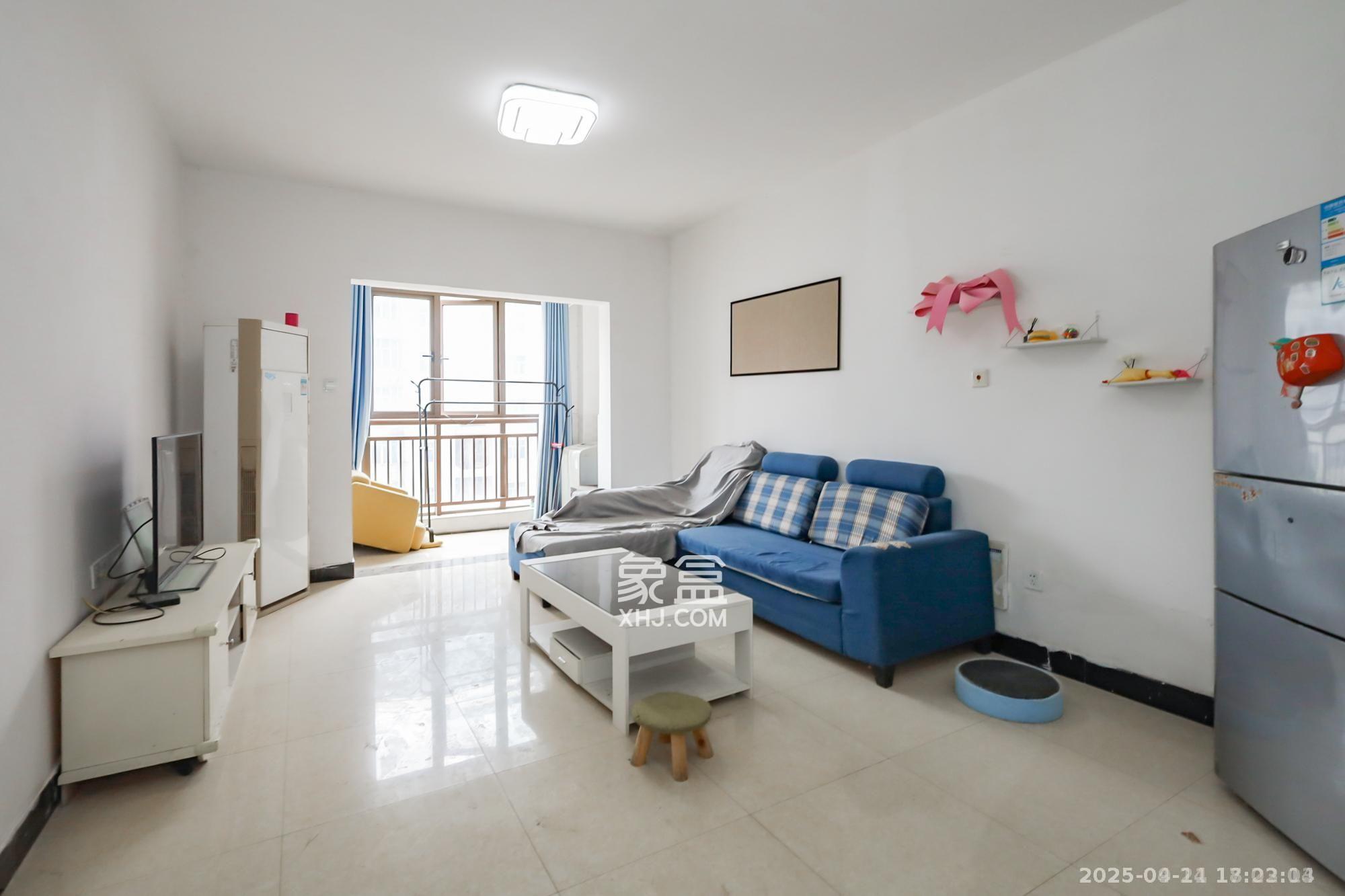 世茂铂翠湾二期 3室2厅1卫 2800.0元/月 世茂铂翠湾二期 3室2厅1卫 2800.0元/月室内图