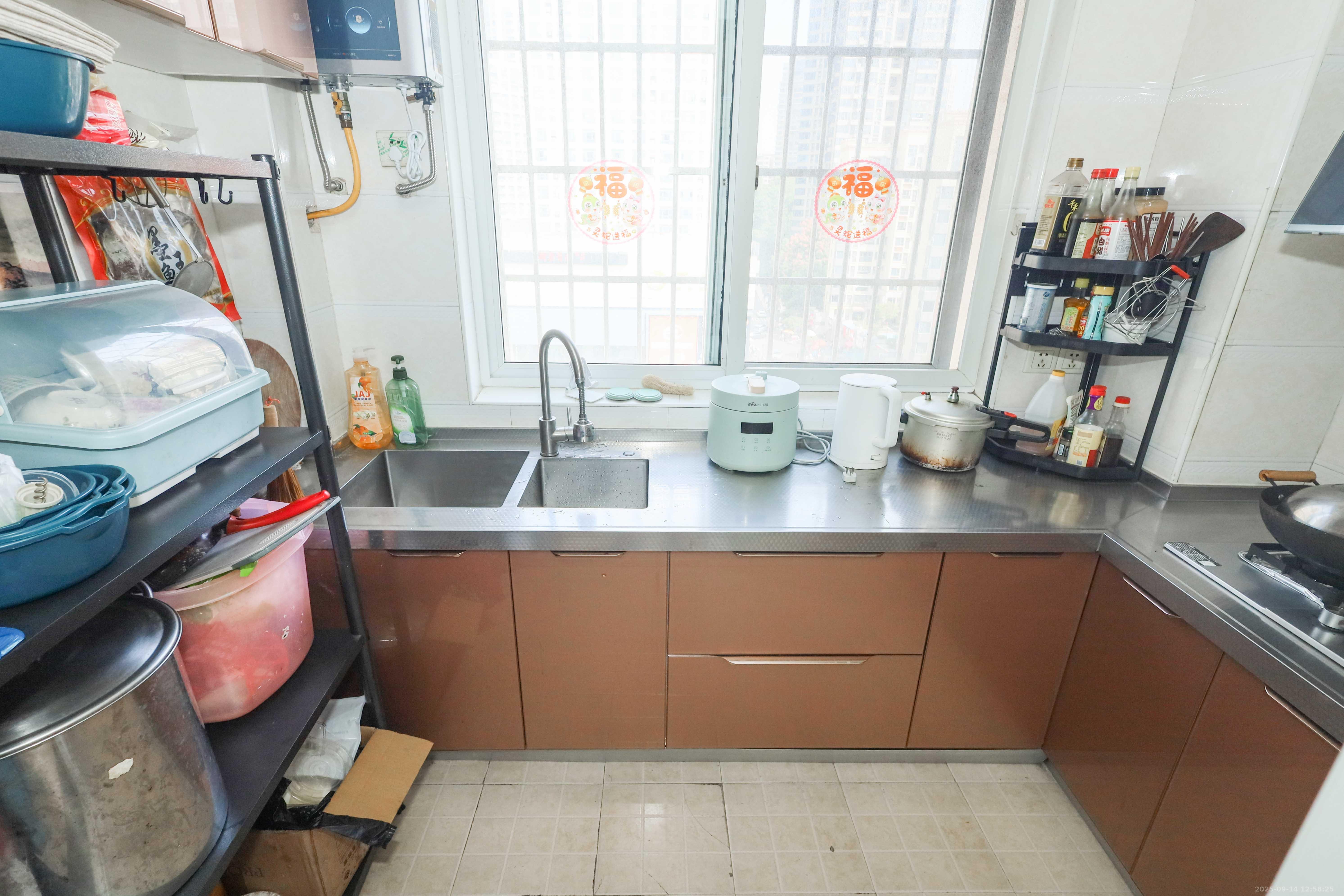 可可小城(麓谷可可小城) 2室2厅1卫 76.8万 可可小城(麓谷可可小城) 2室2厅1卫 76.8万厨房