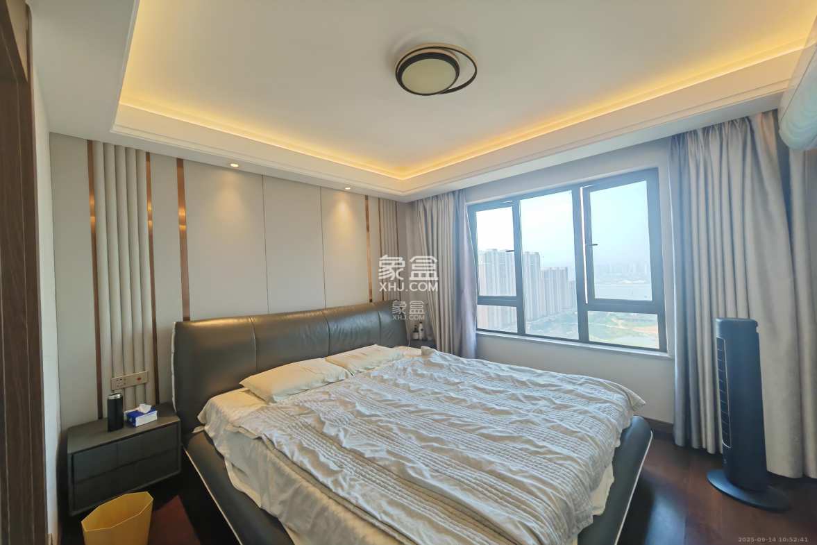 绿地海外滩二期  3室2厅2卫    3000.0元/月 绿地海外滩二期  3室2厅2卫    3000.0元/月室内图