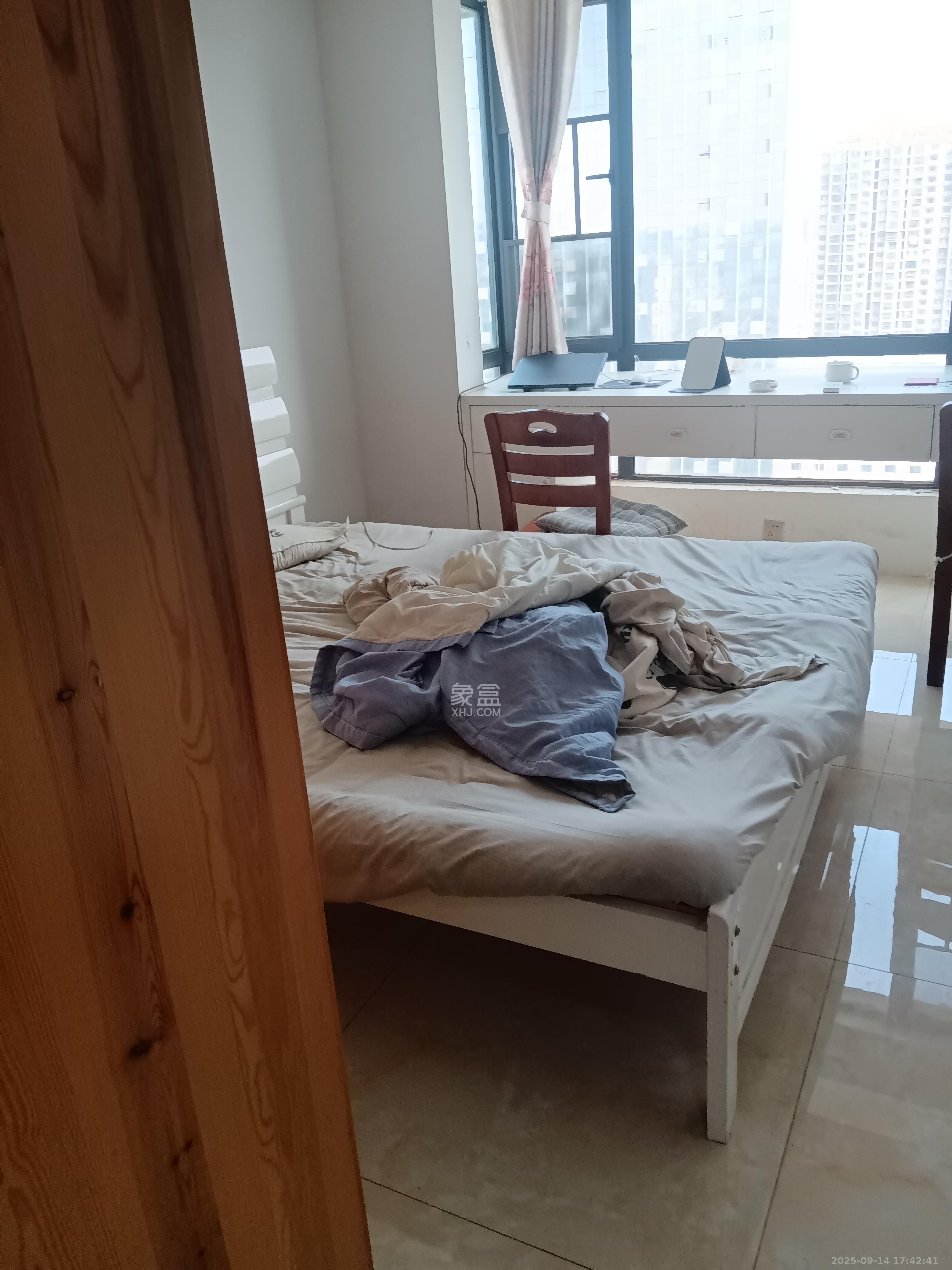 中南红领邦（红星嘉和苑）  3室2厅2卫    2300.0元/月室内图