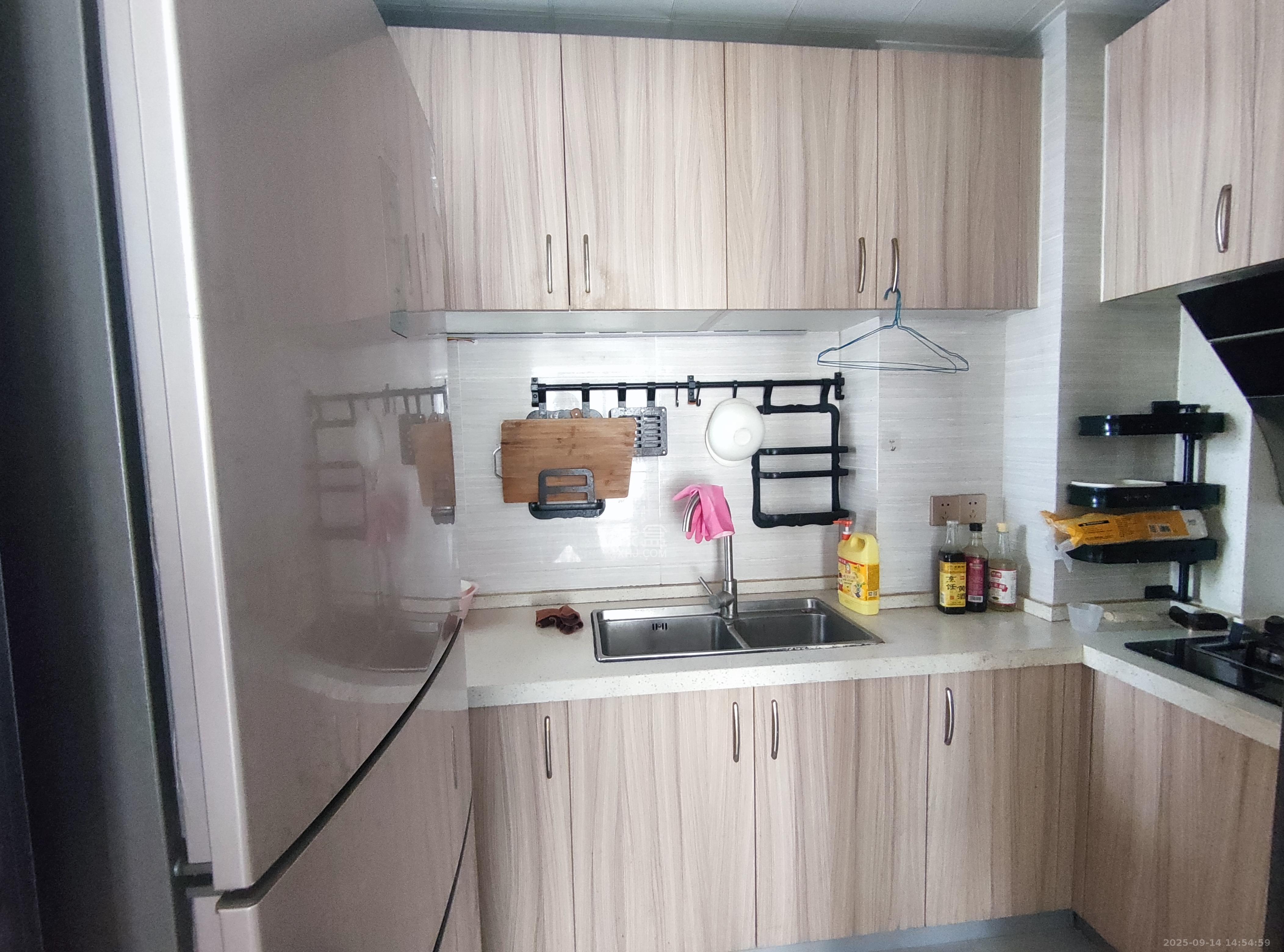 长房半岛蓝湾(观山月) 2室2厅1卫 1800.0元/月 长房半岛蓝湾(观山月) 2室2厅1卫 1800.0元/月室内图