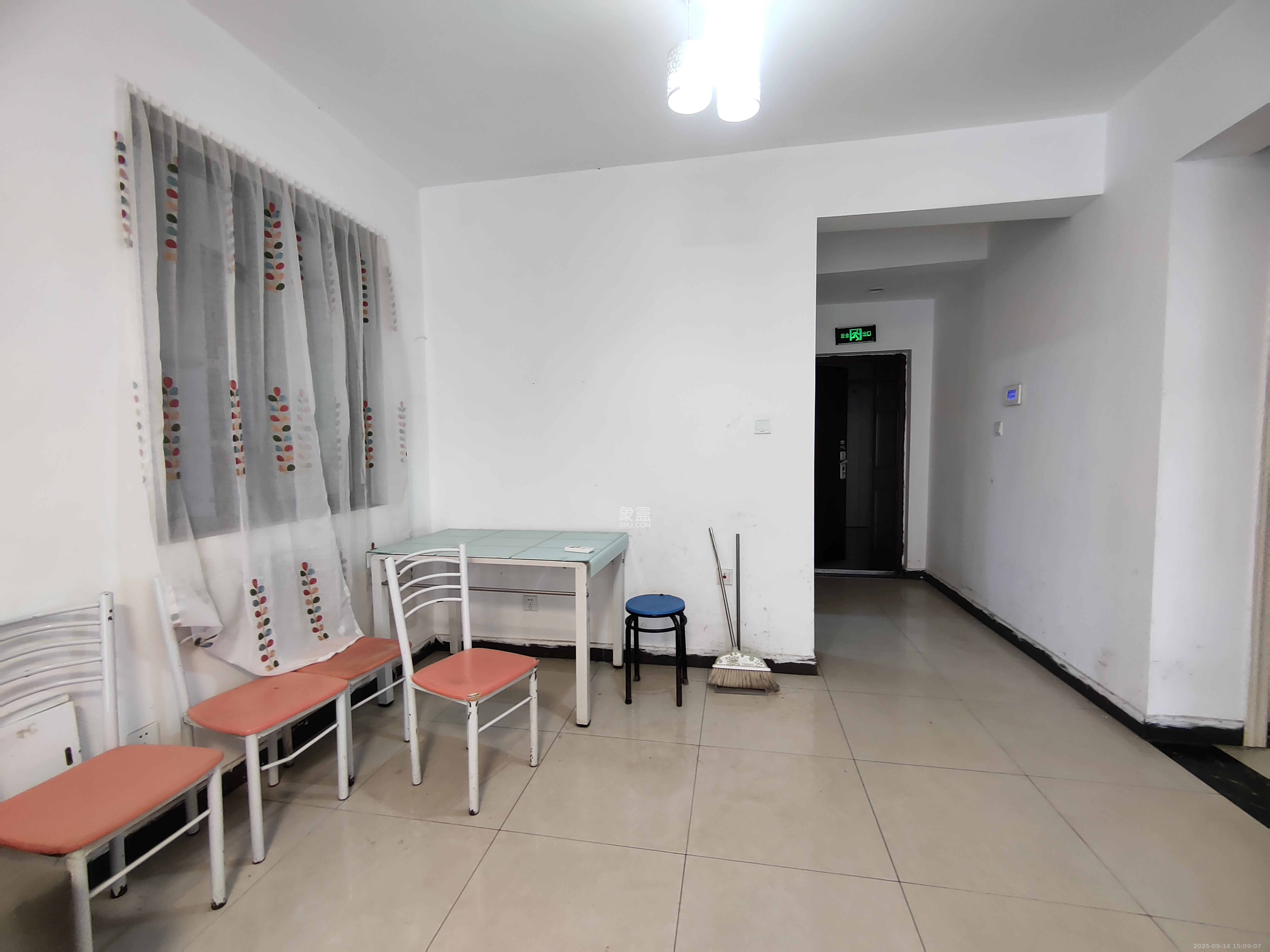 明发国际城 2室2厅1卫 1800.0元/月 明发国际城 2室2厅1卫 1800.0元/月室内图