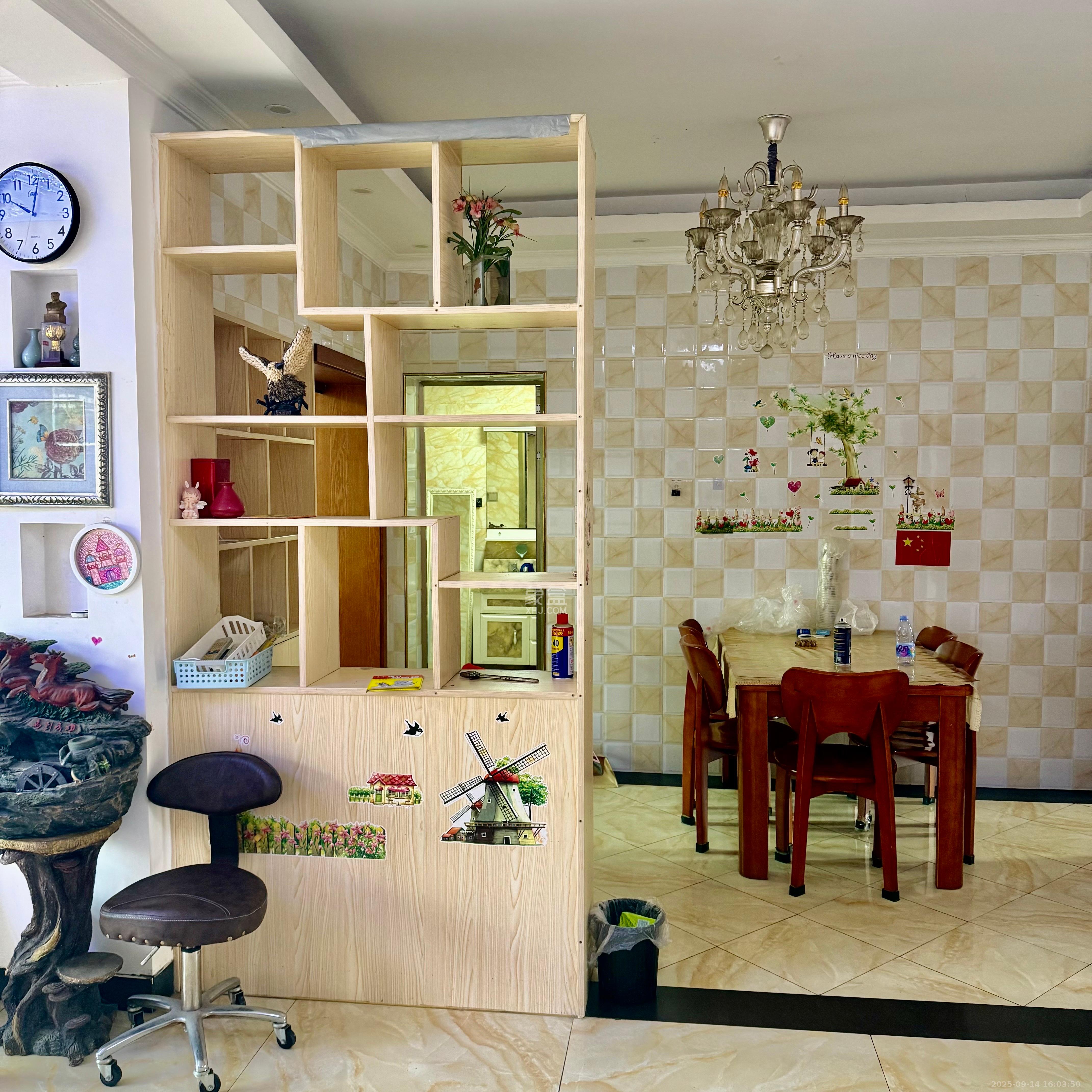 大桥四区 3室2厅2卫 2700.0元/月 大桥四区 3室2厅2卫 2700.0元/月室内图